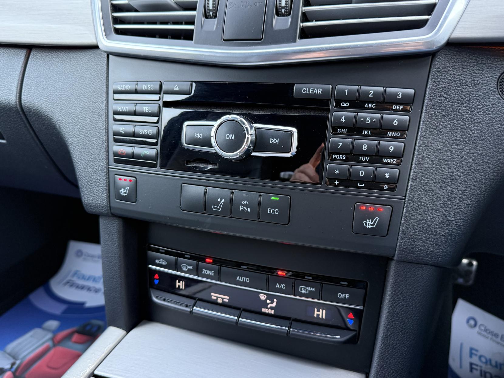 Mercedes-Benz E Class 2.1 E250 CDI BlueEfficiency Sport Estate 5dr Diesel Tiptronic Euro 5 (204 ps)