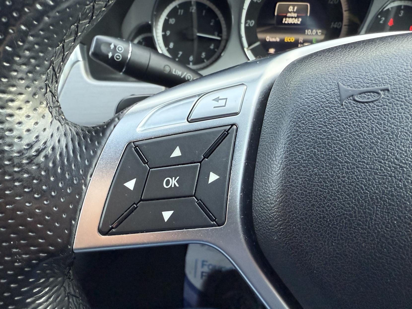 Mercedes-Benz E Class 2.1 E250 CDI BlueEfficiency Sport Estate 5dr Diesel Tiptronic Euro 5 (204 ps)