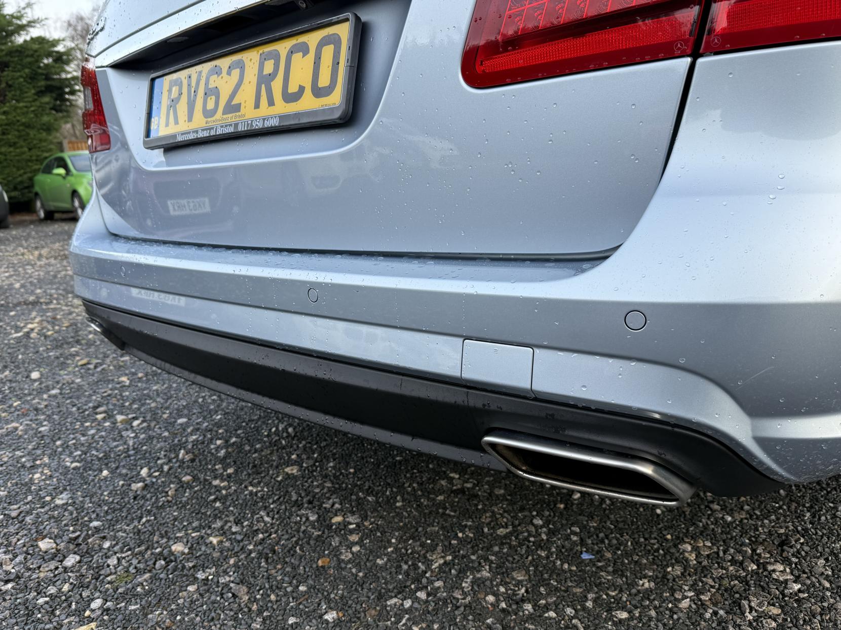 Mercedes-Benz E Class 2.1 E250 CDI BlueEfficiency Sport Estate 5dr Diesel Tiptronic Euro 5 (204 ps)