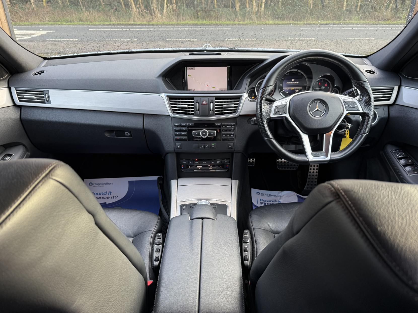 Mercedes-Benz E Class 2.1 E250 CDI BlueEfficiency Sport Estate 5dr Diesel Tiptronic Euro 5 (204 ps)