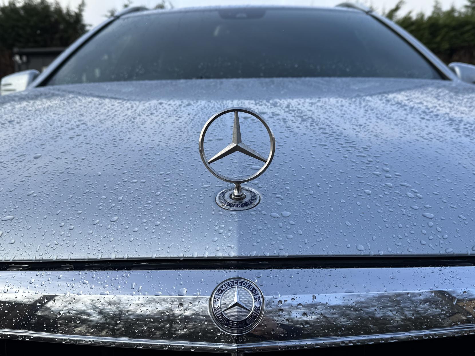 Mercedes-Benz E Class 2.1 E250 CDI BlueEfficiency Sport Estate 5dr Diesel Tiptronic Euro 5 (204 ps)