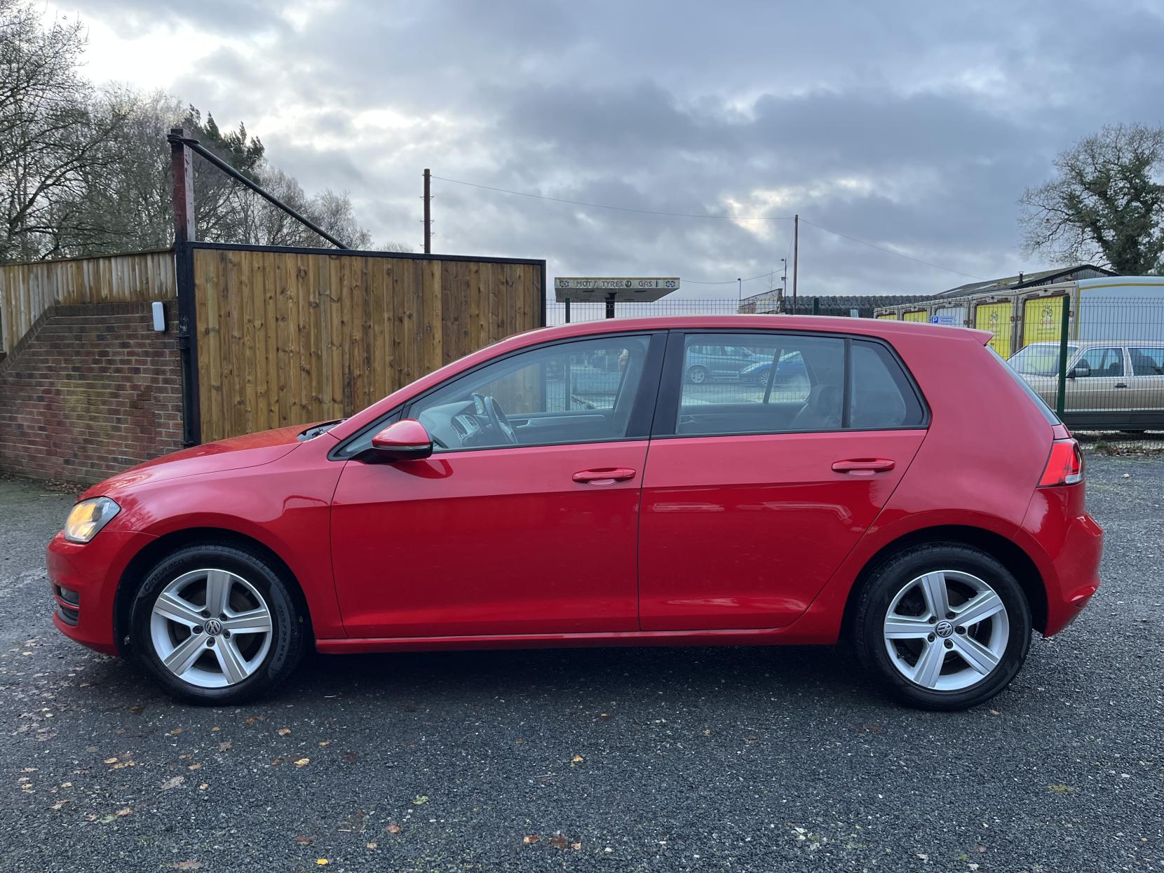 Volkswagen Golf 1.6 TDI BlueMotion Tech Match Hatchback 5dr Diesel Manual Euro 5 (s/s) (105 ps)