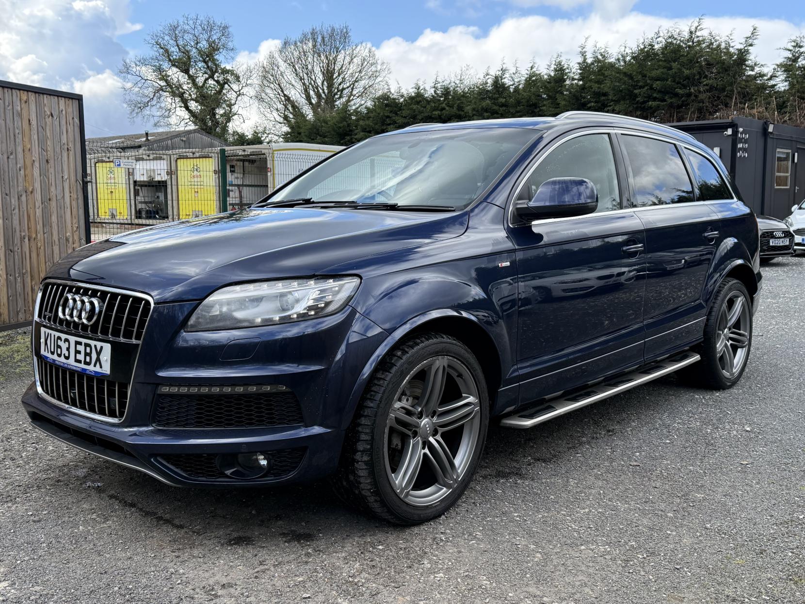 Audi Q7 3.0 TDI V6 S line Plus SUV 5dr Diesel Tiptronic quattro Euro 5 (s/s) (245 ps)