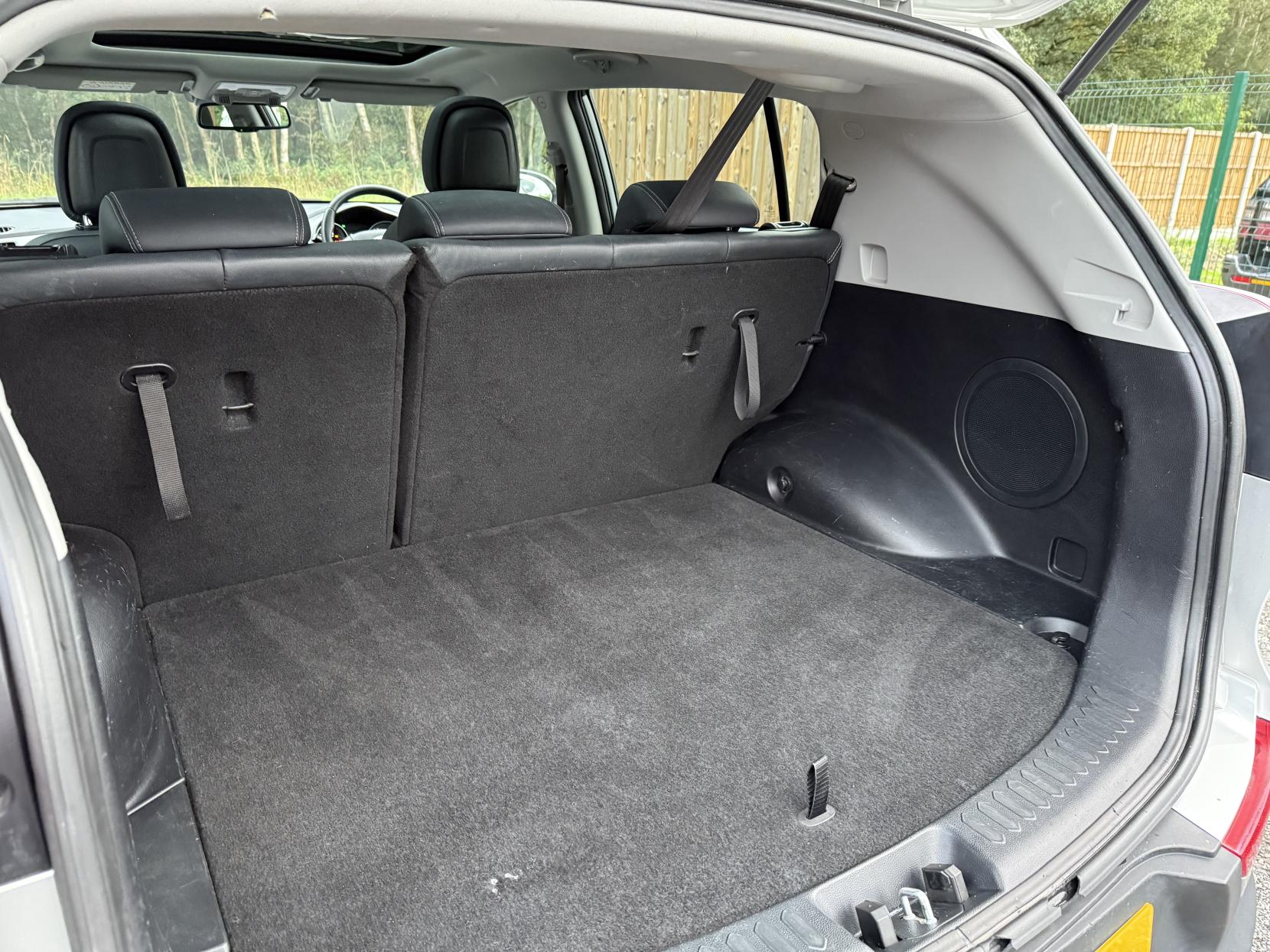 Kia Sportage 1.7 CRDi EcoDynamics 3 SUV 5dr Diesel Manual 2WD Euro 5 (s/s) (114 bhp)