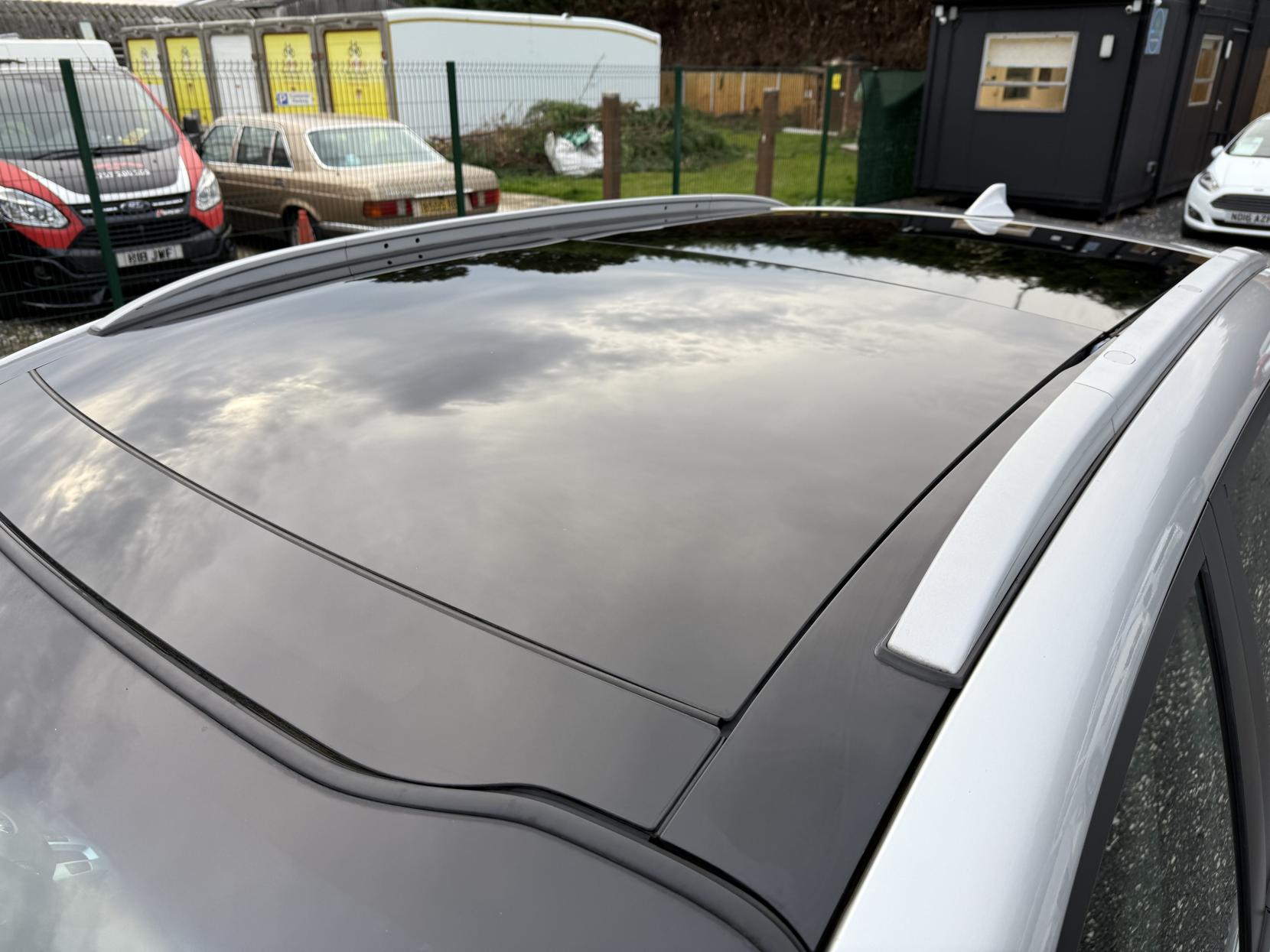 Kia Sportage 1.7 CRDi EcoDynamics 3 SUV 5dr Diesel Manual 2WD Euro 5 (s/s) (114 bhp)