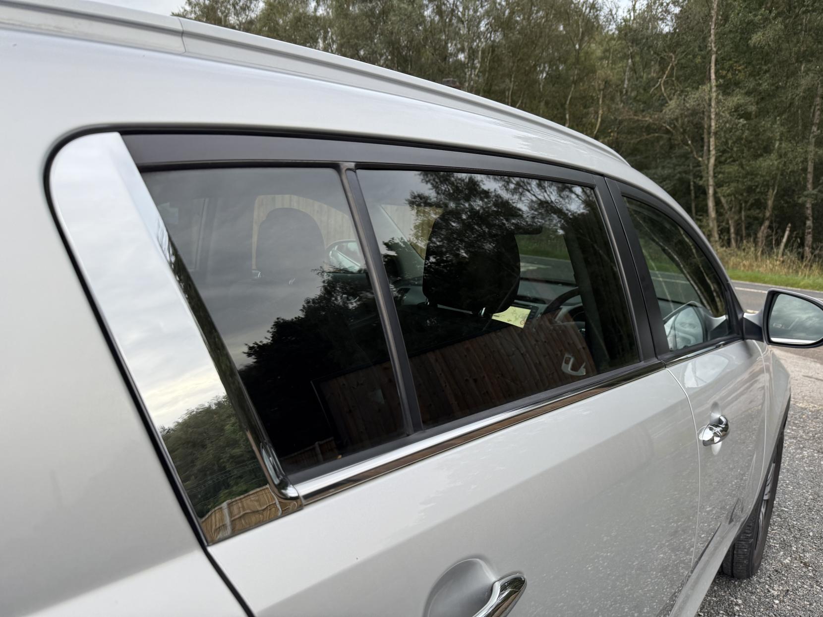 Kia Sportage 1.7 CRDi EcoDynamics 3 SUV 5dr Diesel Manual 2WD Euro 5 (s/s) (114 bhp)