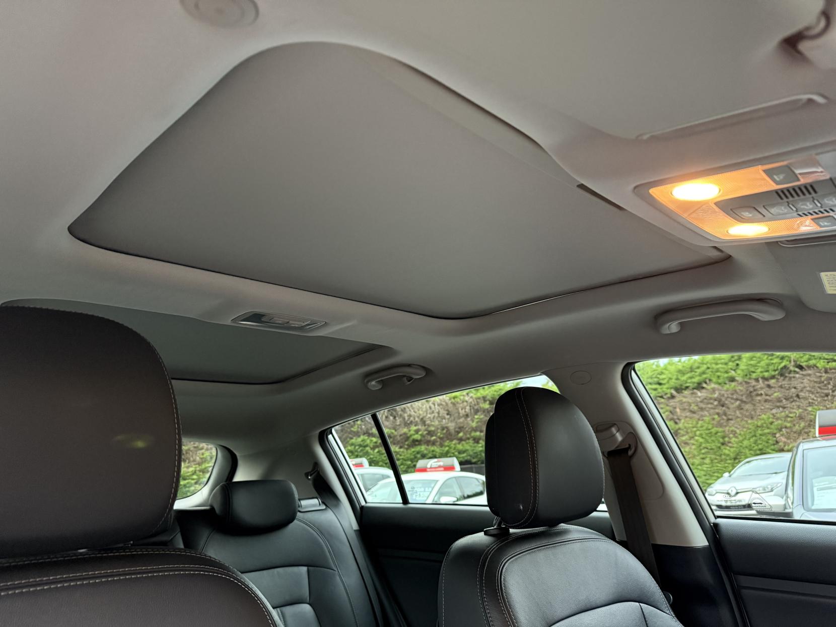 Kia Sportage 1.7 CRDi EcoDynamics 3 SUV 5dr Diesel Manual 2WD Euro 5 (s/s) (114 bhp)