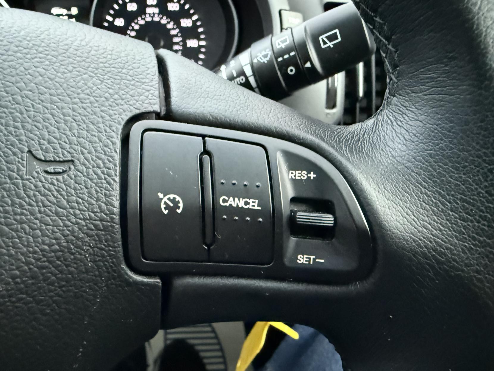 Kia Sportage 1.7 CRDi EcoDynamics 3 SUV 5dr Diesel Manual 2WD Euro 5 (s/s) (114 bhp)