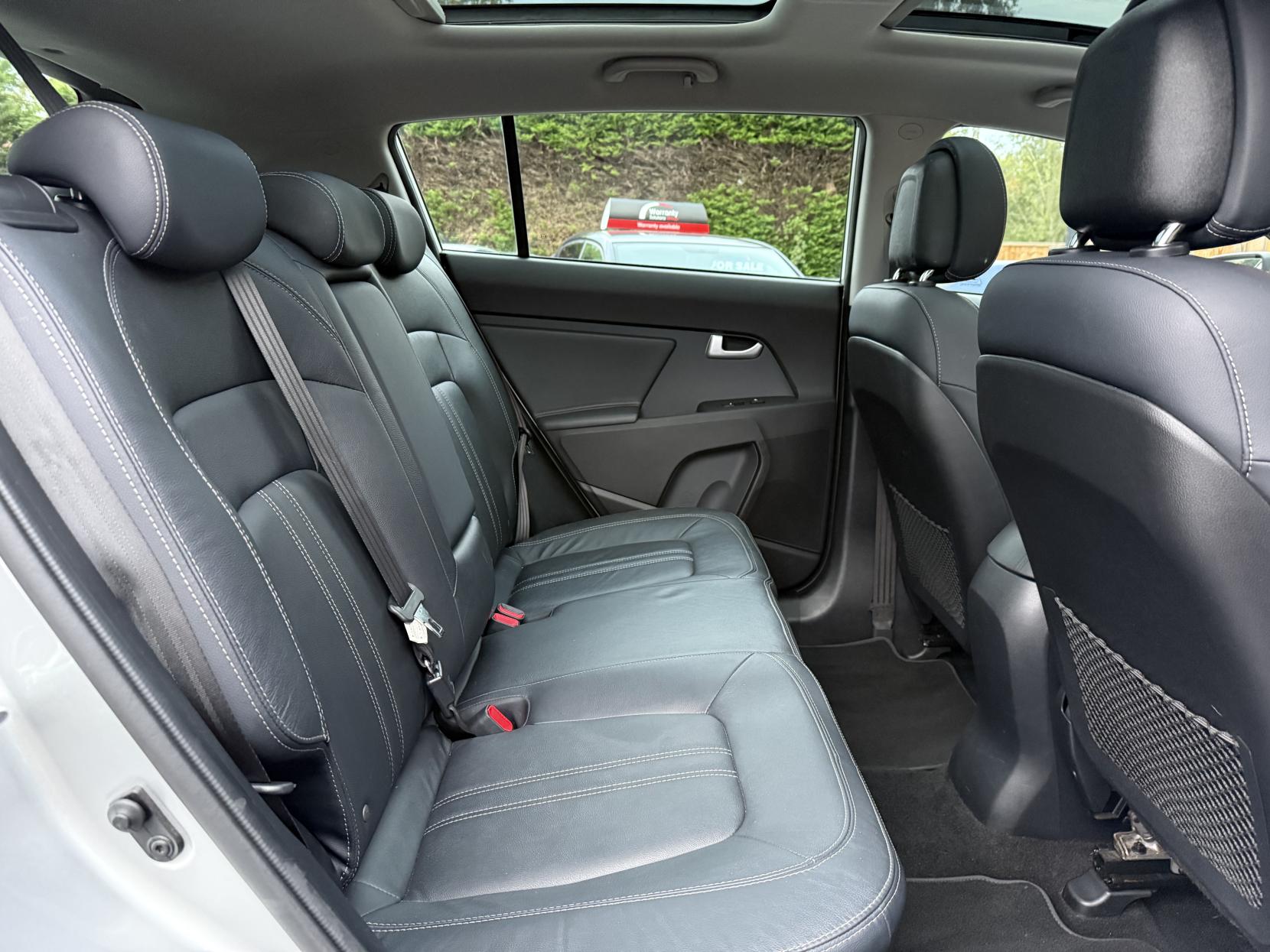 Kia Sportage 1.7 CRDi EcoDynamics 3 SUV 5dr Diesel Manual 2WD Euro 5 (s/s) (114 bhp)