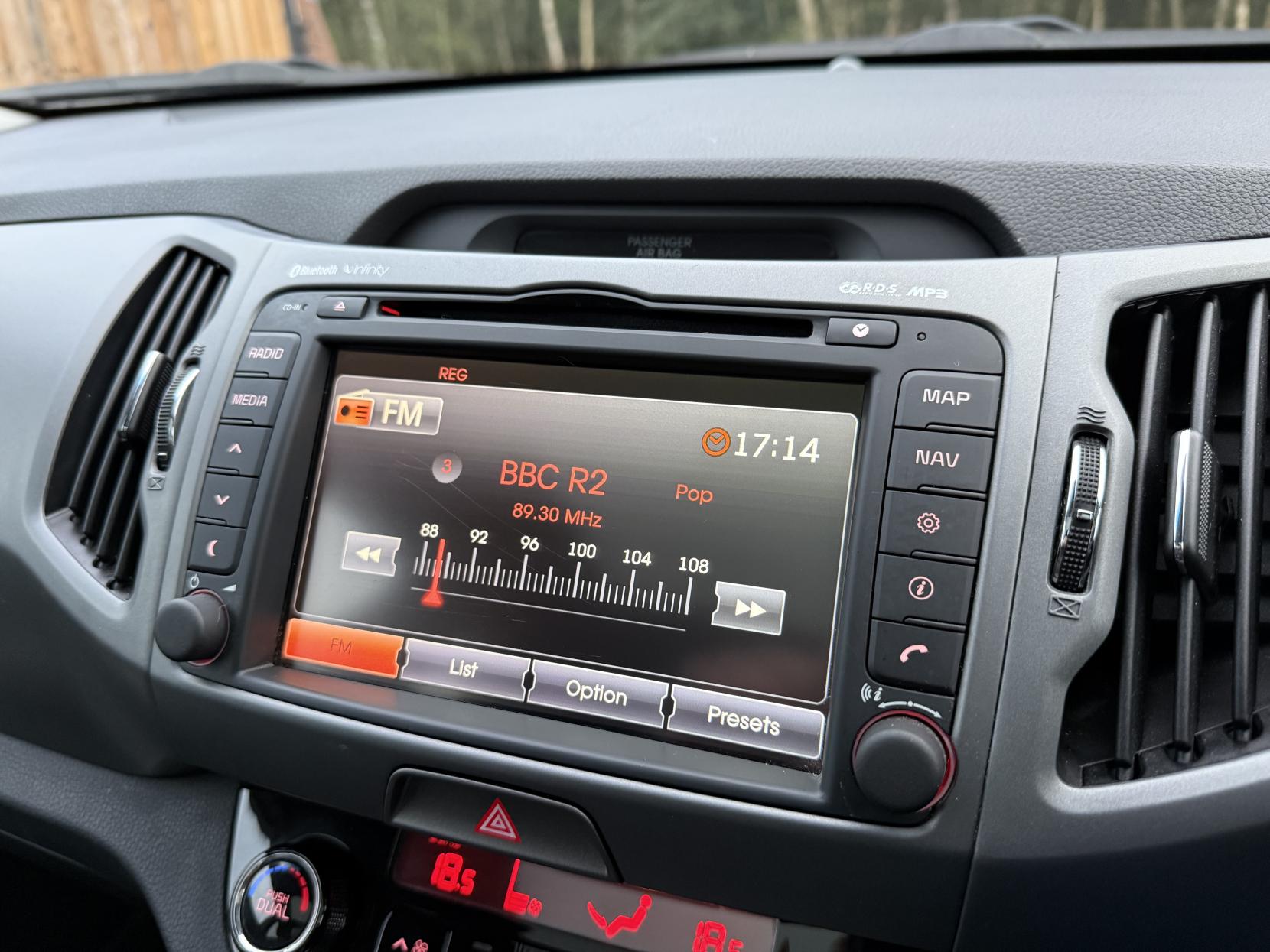 Kia Sportage 1.7 CRDi EcoDynamics 3 SUV 5dr Diesel Manual 2WD Euro 5 (s/s) (114 bhp)