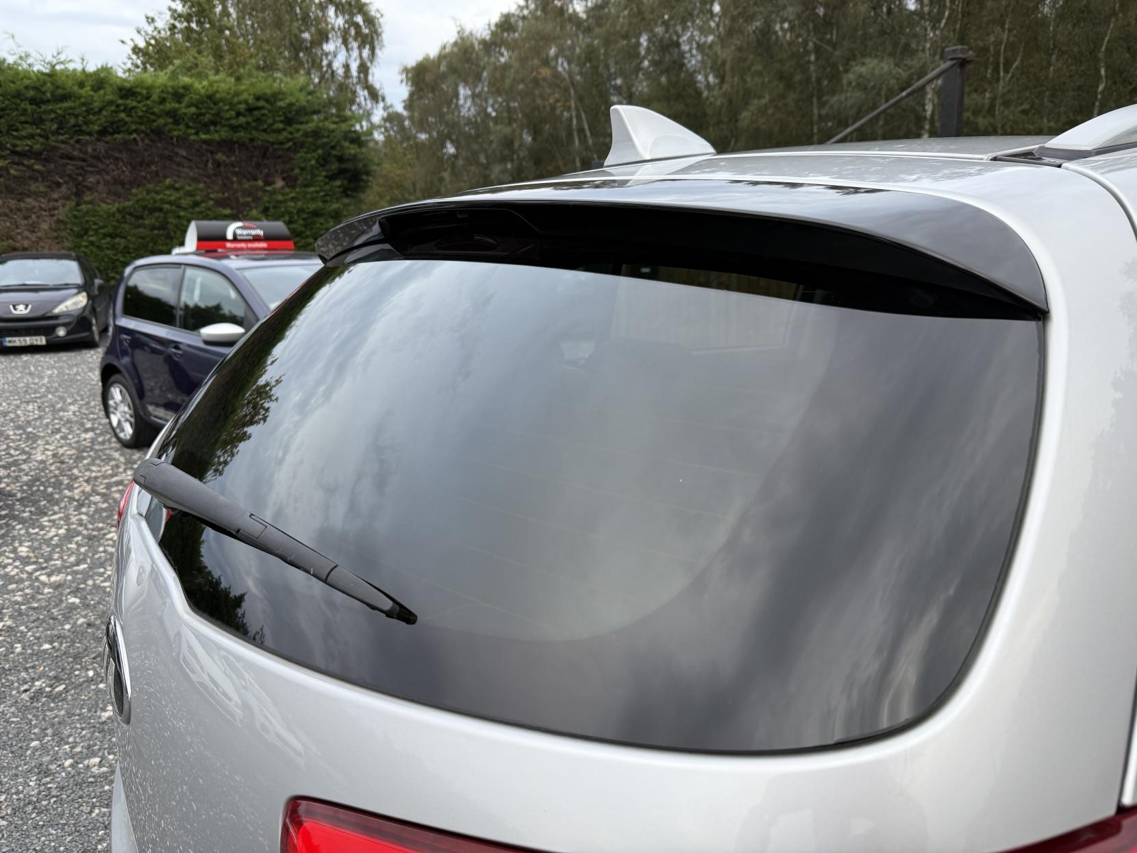 Kia Sportage 1.7 CRDi EcoDynamics 3 SUV 5dr Diesel Manual 2WD Euro 5 (s/s) (114 bhp)