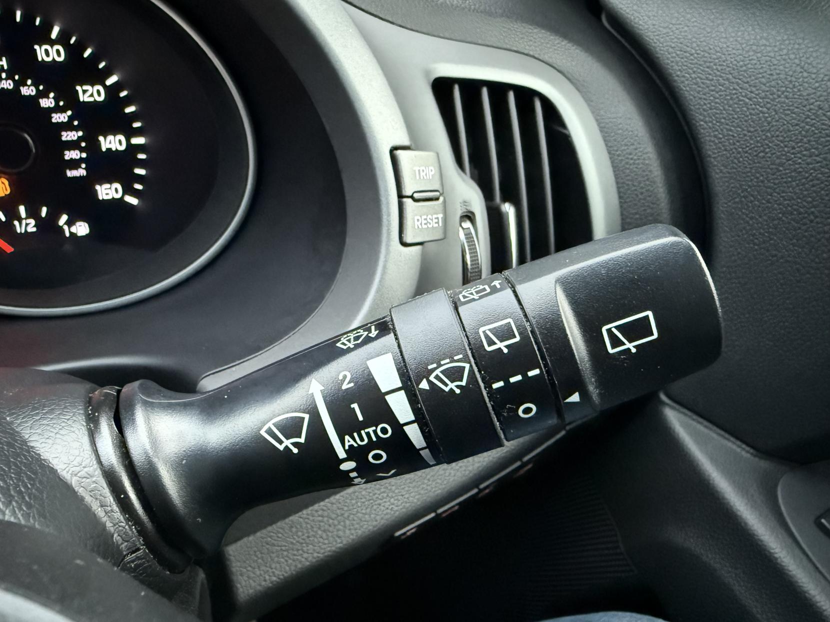 Kia Sportage 1.7 CRDi EcoDynamics 3 SUV 5dr Diesel Manual 2WD Euro 5 (s/s) (114 bhp)