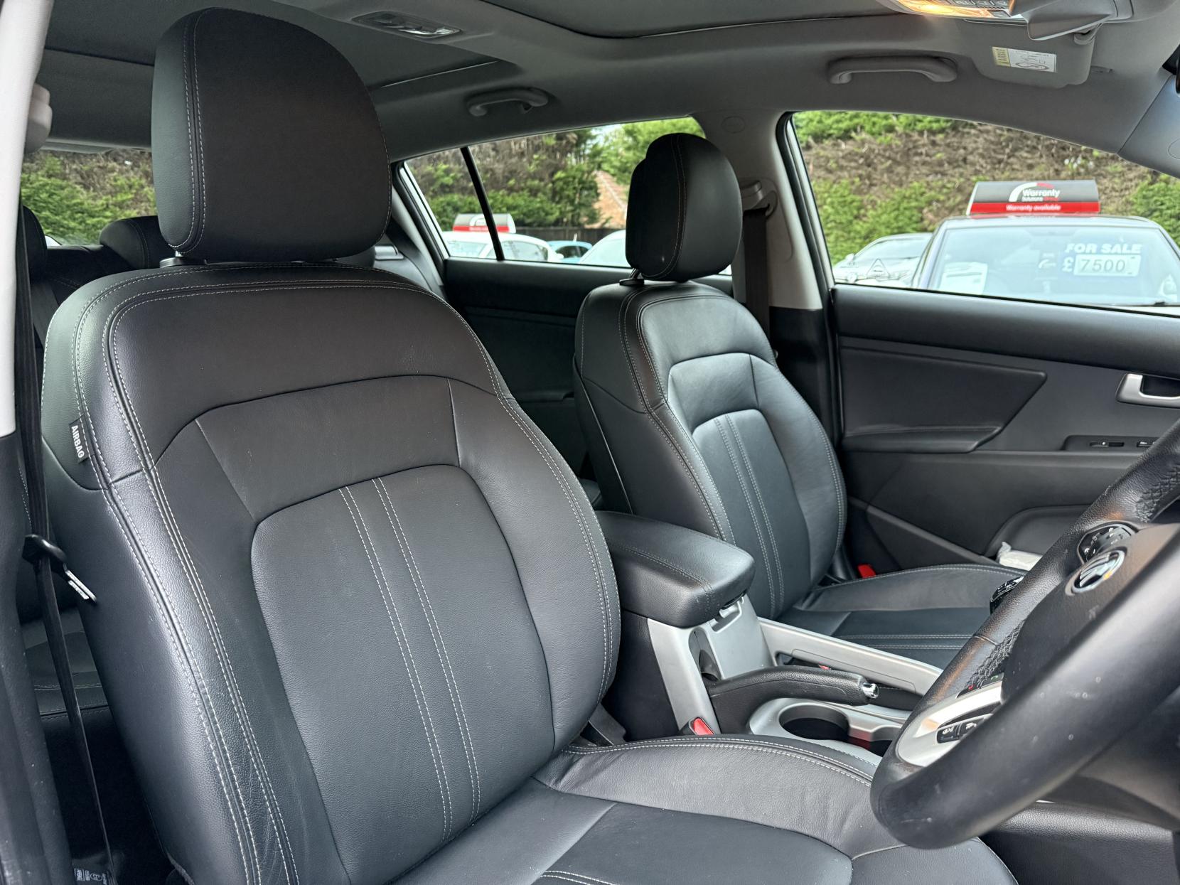 Kia Sportage 1.7 CRDi EcoDynamics 3 SUV 5dr Diesel Manual 2WD Euro 5 (s/s) (114 bhp)