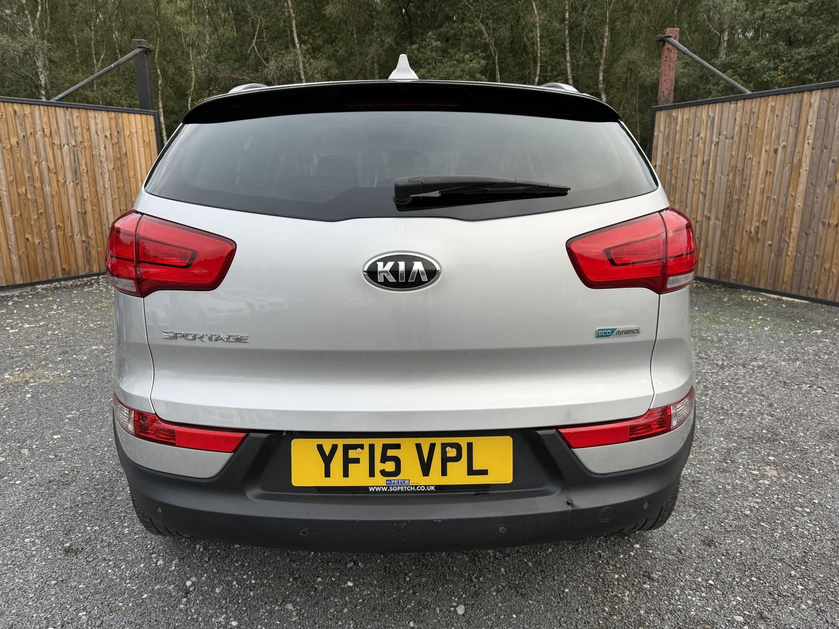 Kia Sportage 1.7 CRDi EcoDynamics 3 SUV 5dr Diesel Manual 2WD Euro 5 (s/s) (114 bhp)