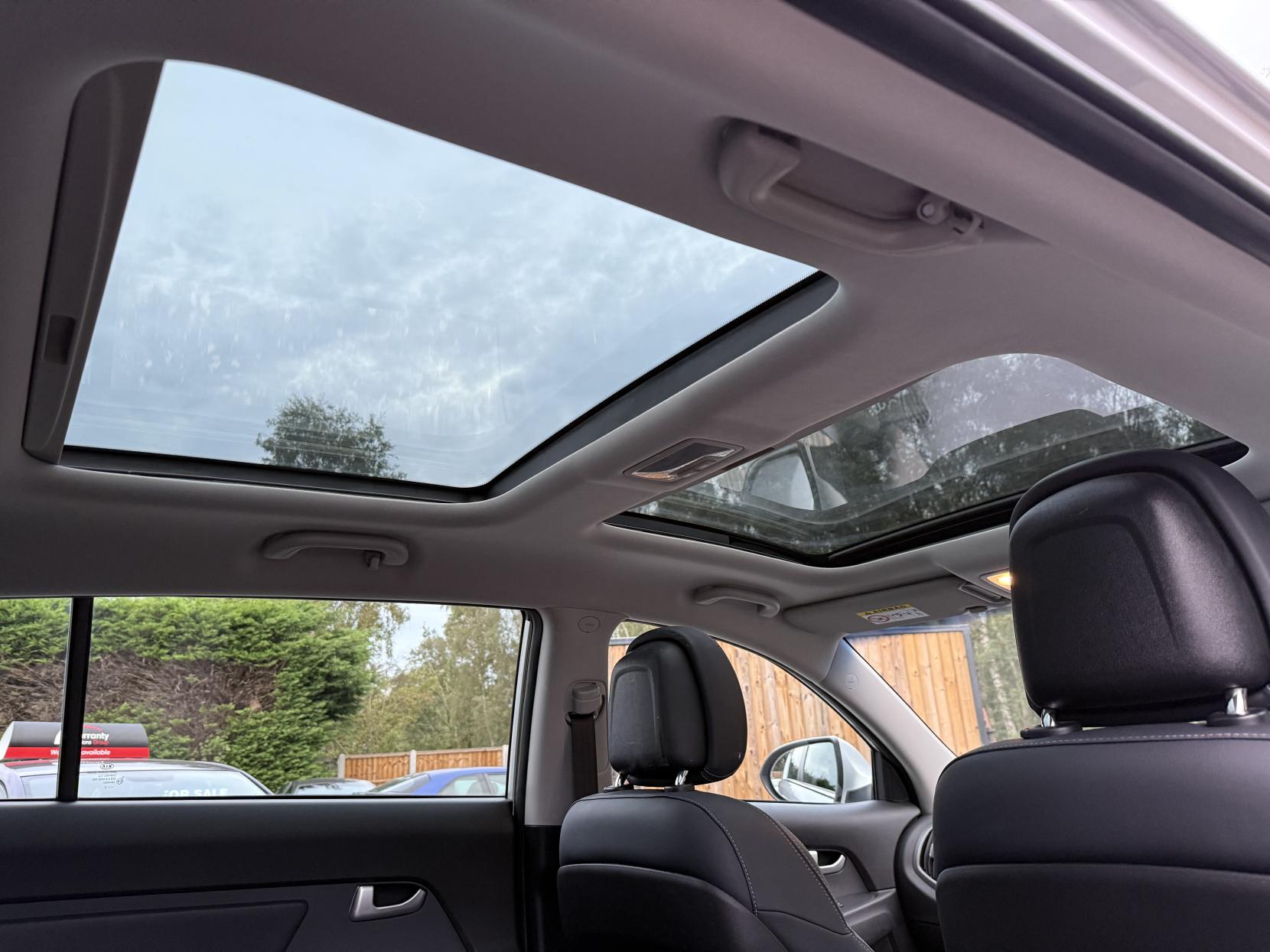 Kia Sportage 1.7 CRDi EcoDynamics 3 SUV 5dr Diesel Manual 2WD Euro 5 (s/s) (114 bhp)