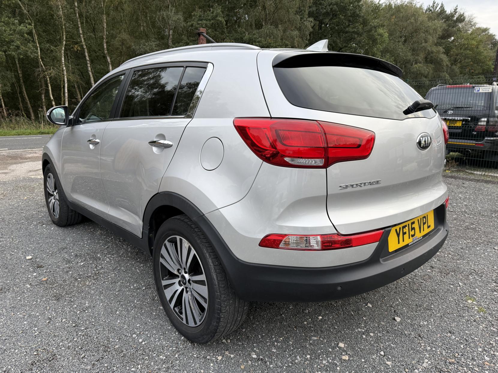 Kia Sportage 1.7 CRDi EcoDynamics 3 SUV 5dr Diesel Manual 2WD Euro 5 (s/s) (114 bhp)