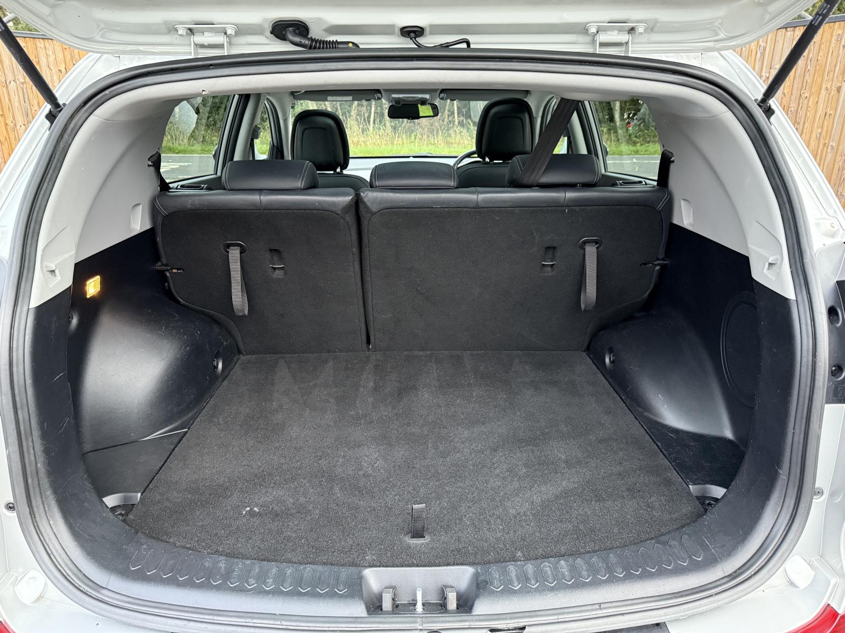 Kia Sportage 1.7 CRDi EcoDynamics 3 SUV 5dr Diesel Manual 2WD Euro 5 (s/s) (114 bhp)