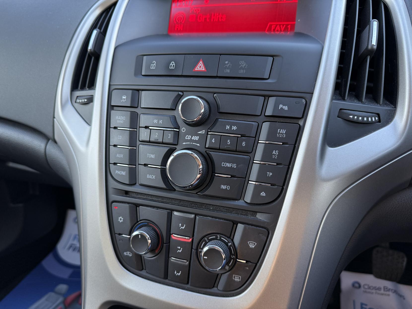 Vauxhall Astra 1.6 16v Exclusiv Hatchback 5dr Petrol Manual Euro 5 (115 ps)