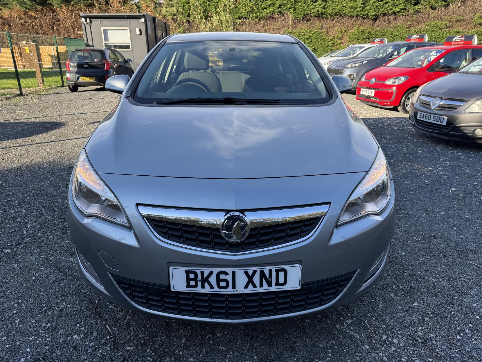 Vauxhall Astra 1.6 16v Exclusiv Hatchback 5dr Petrol Manual Euro 5 (115 ps)