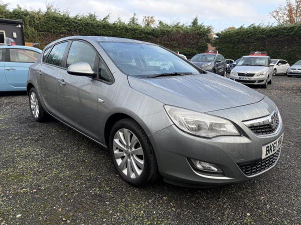Vauxhall Astra 1.6 16v Exclusiv Hatchback 5dr Petrol Manual Euro 5 (115 ps)