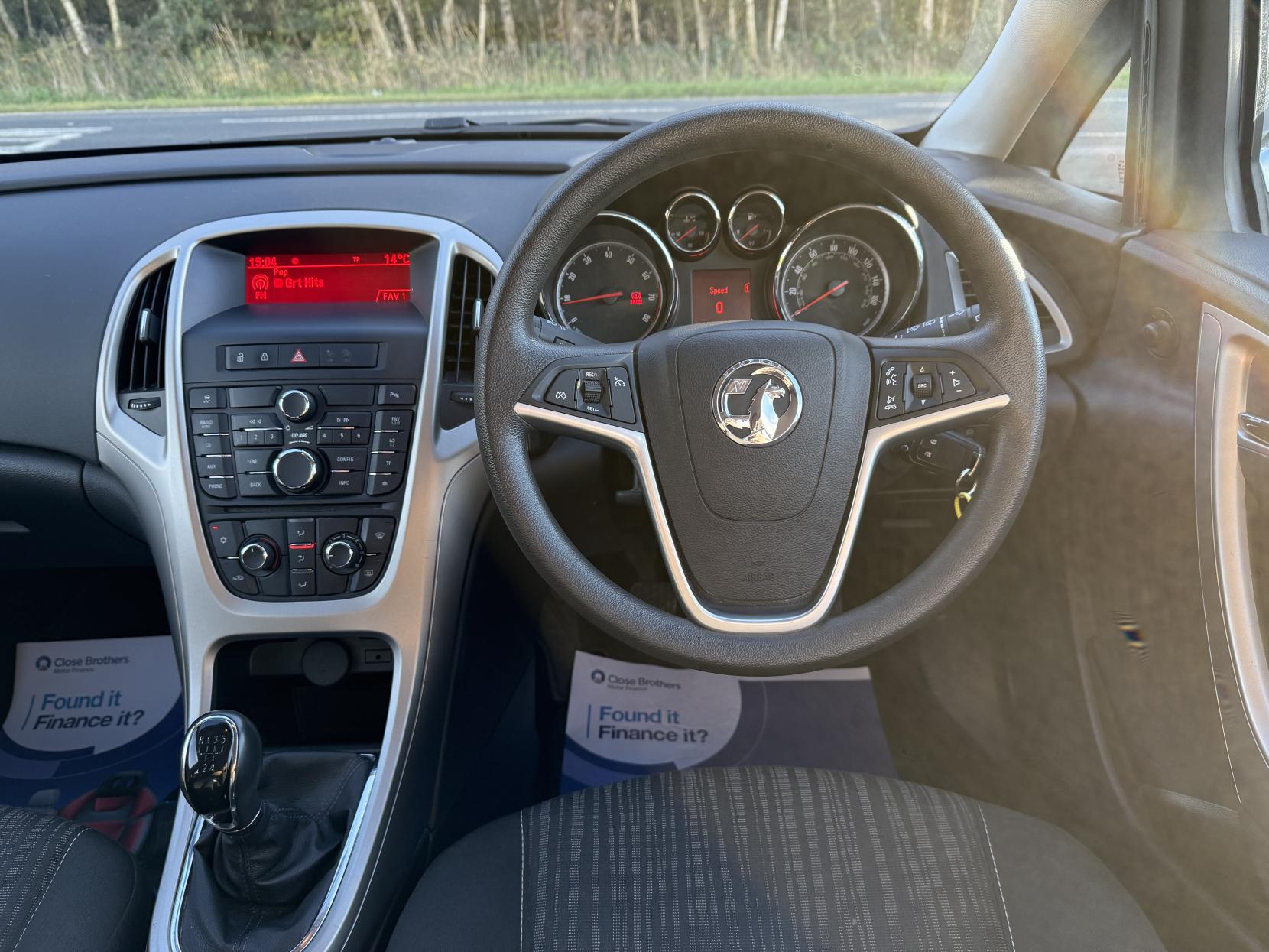 Vauxhall Astra 1.6 16v Exclusiv Hatchback 5dr Petrol Manual Euro 5 (115 ps)