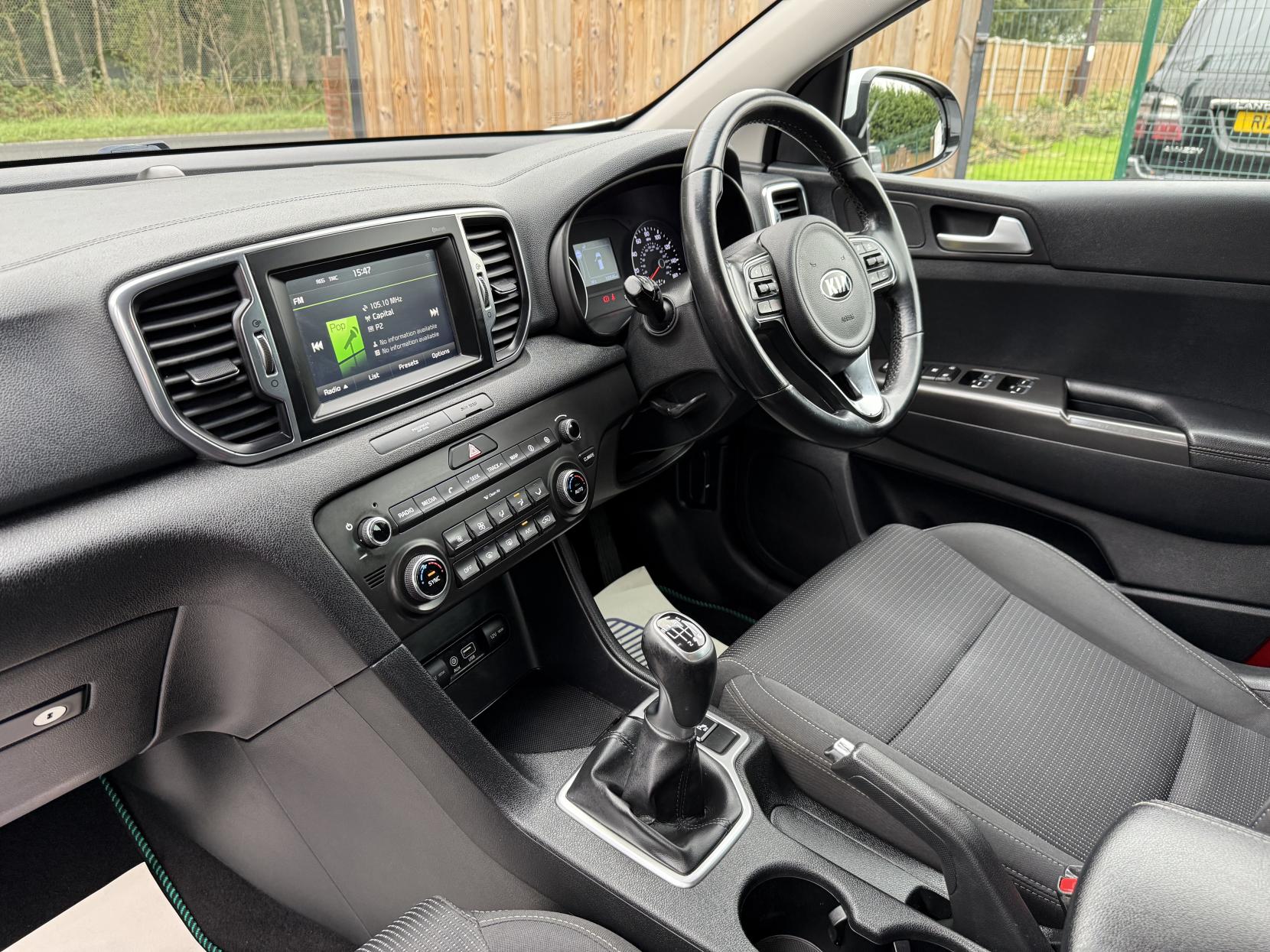 Kia Sportage 1.7 CRDi 2 SUV 5dr Diesel Manual Euro 6 (s/s) (114 bhp)