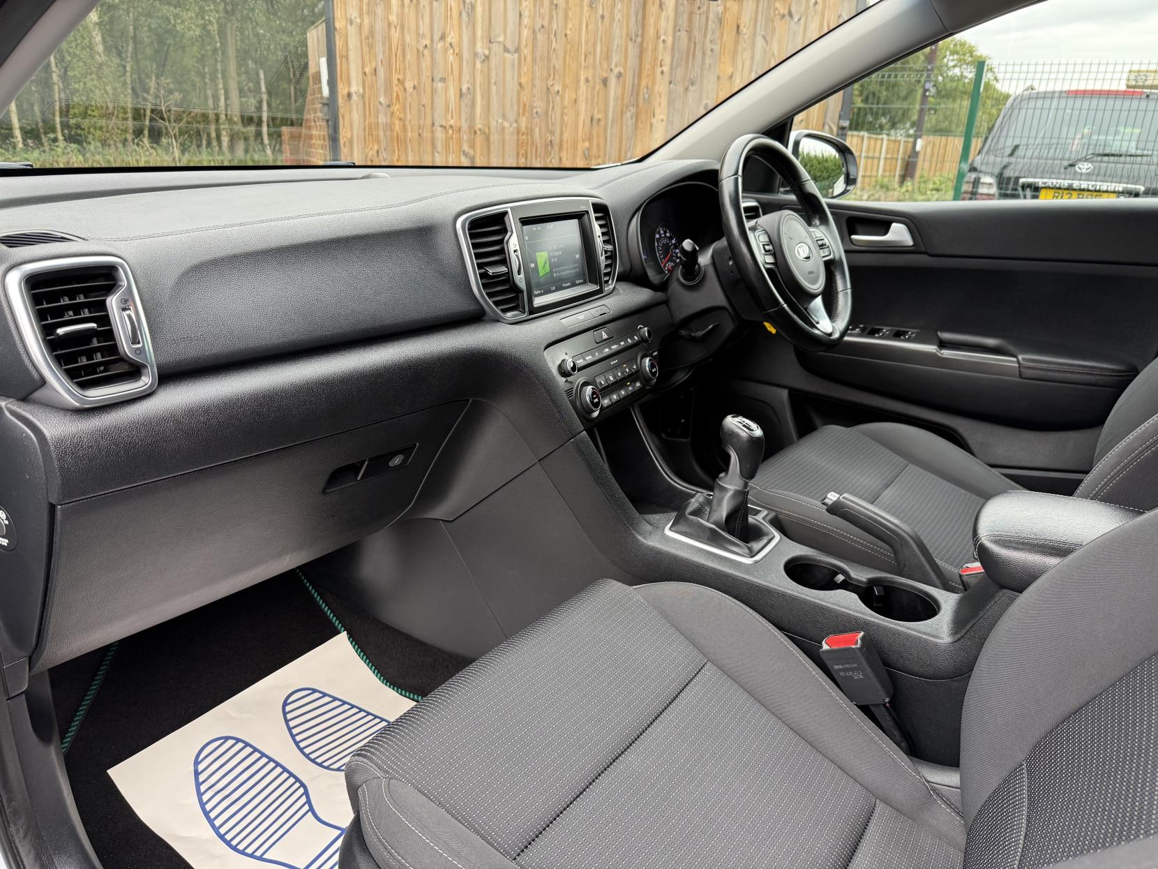 Kia Sportage 1.7 CRDi 2 SUV 5dr Diesel Manual Euro 6 (s/s) (114 bhp)