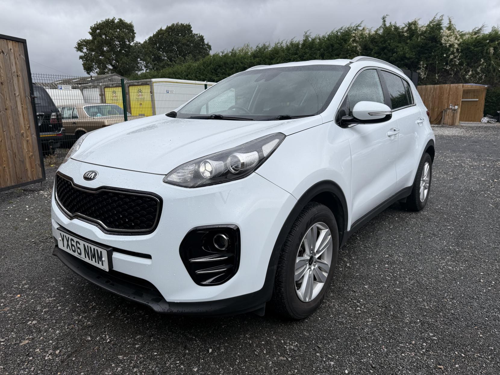 Kia Sportage 1.7 CRDi 2 SUV 5dr Diesel Manual Euro 6 (s/s) (114 bhp)