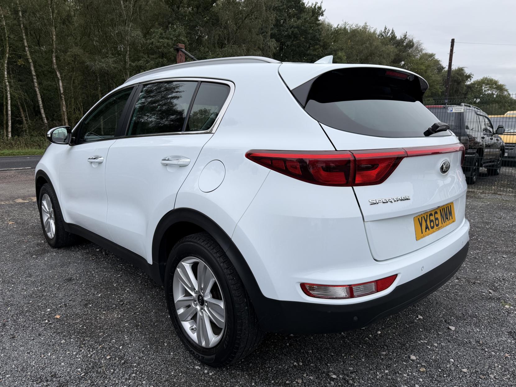 Kia Sportage 1.7 CRDi 2 SUV 5dr Diesel Manual Euro 6 (s/s) (114 bhp)