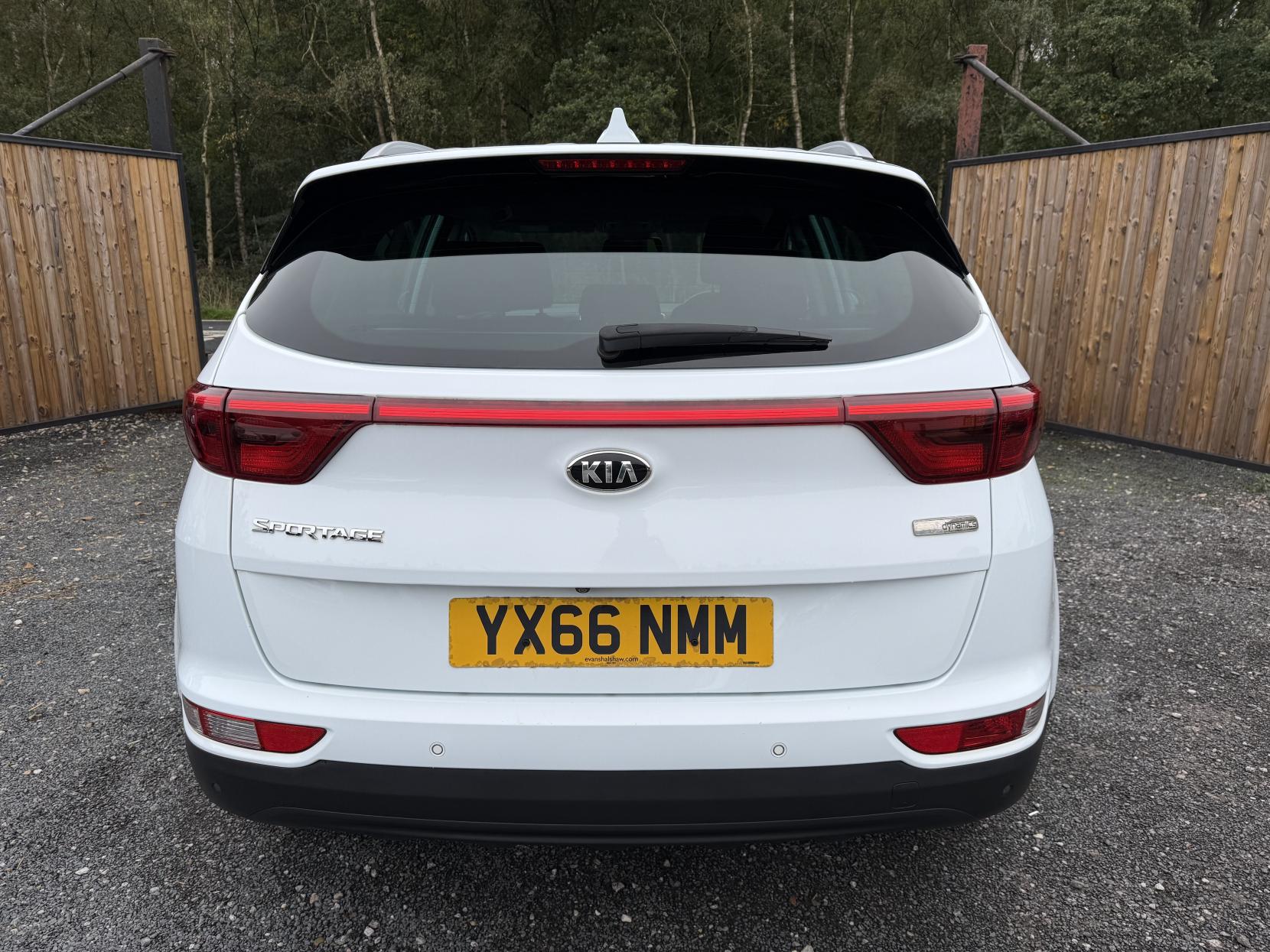 Kia Sportage 1.7 CRDi 2 SUV 5dr Diesel Manual Euro 6 (s/s) (114 bhp)