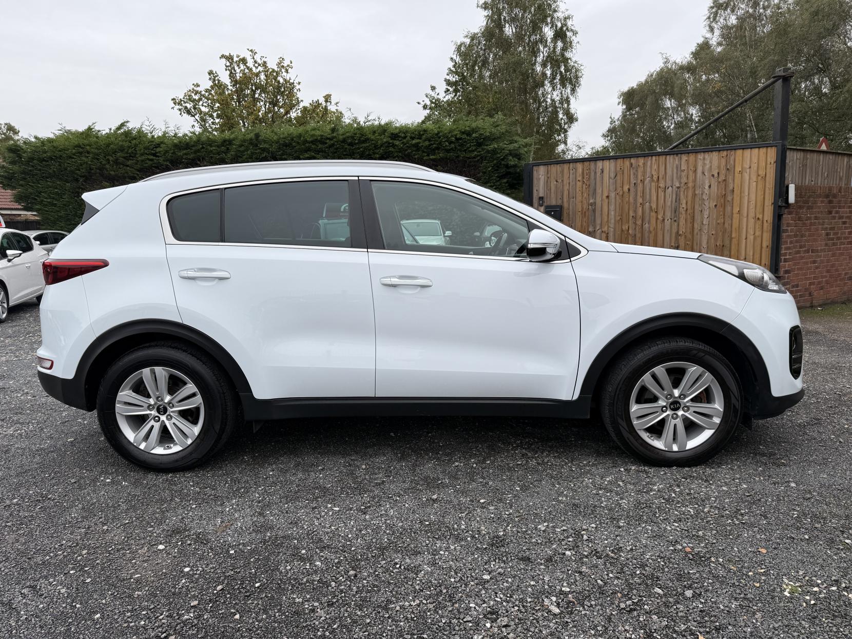 Kia Sportage 1.7 CRDi 2 SUV 5dr Diesel Manual Euro 6 (s/s) (114 bhp)