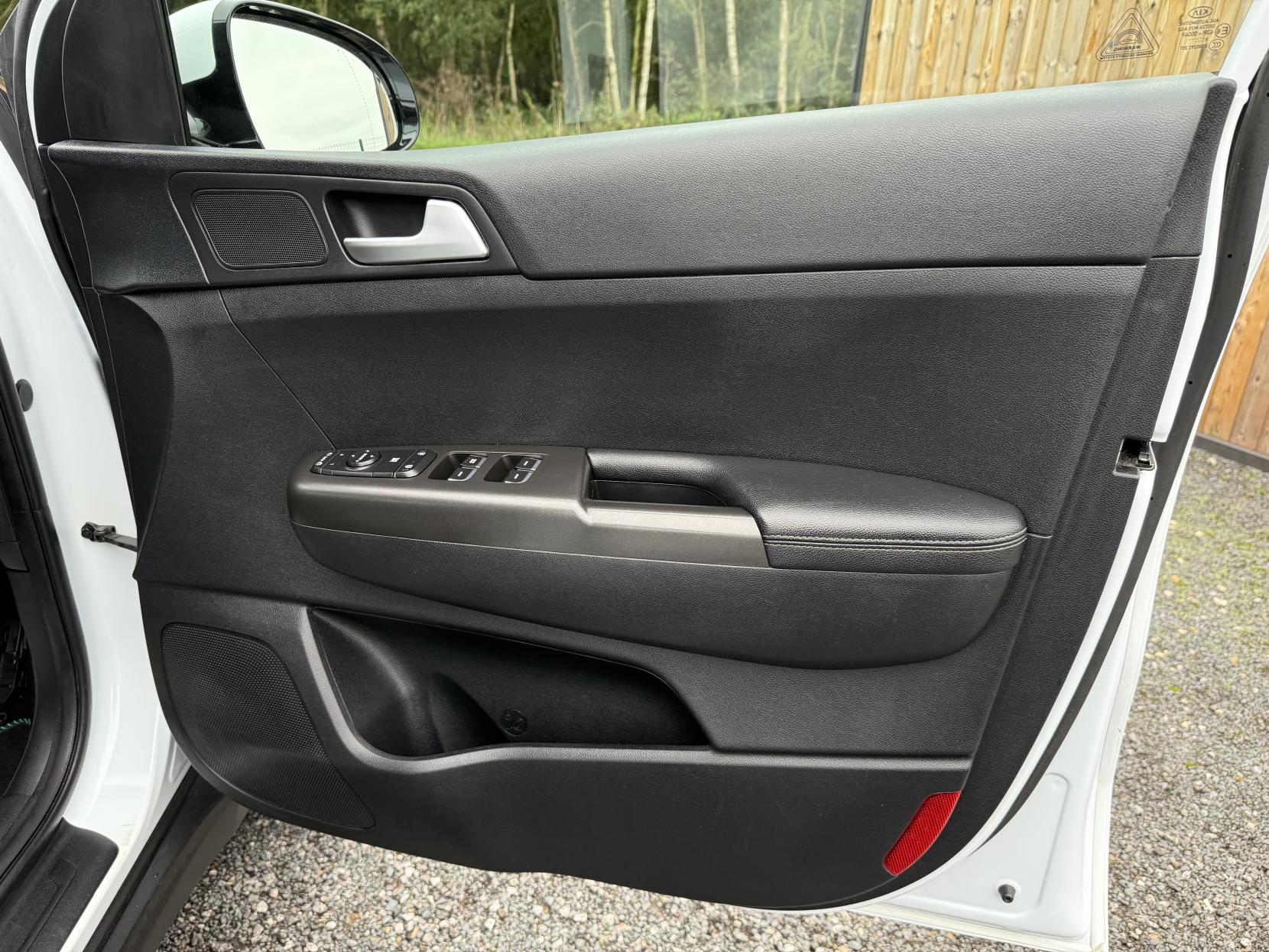 Kia Sportage 1.7 CRDi 2 SUV 5dr Diesel Manual Euro 6 (s/s) (114 bhp)