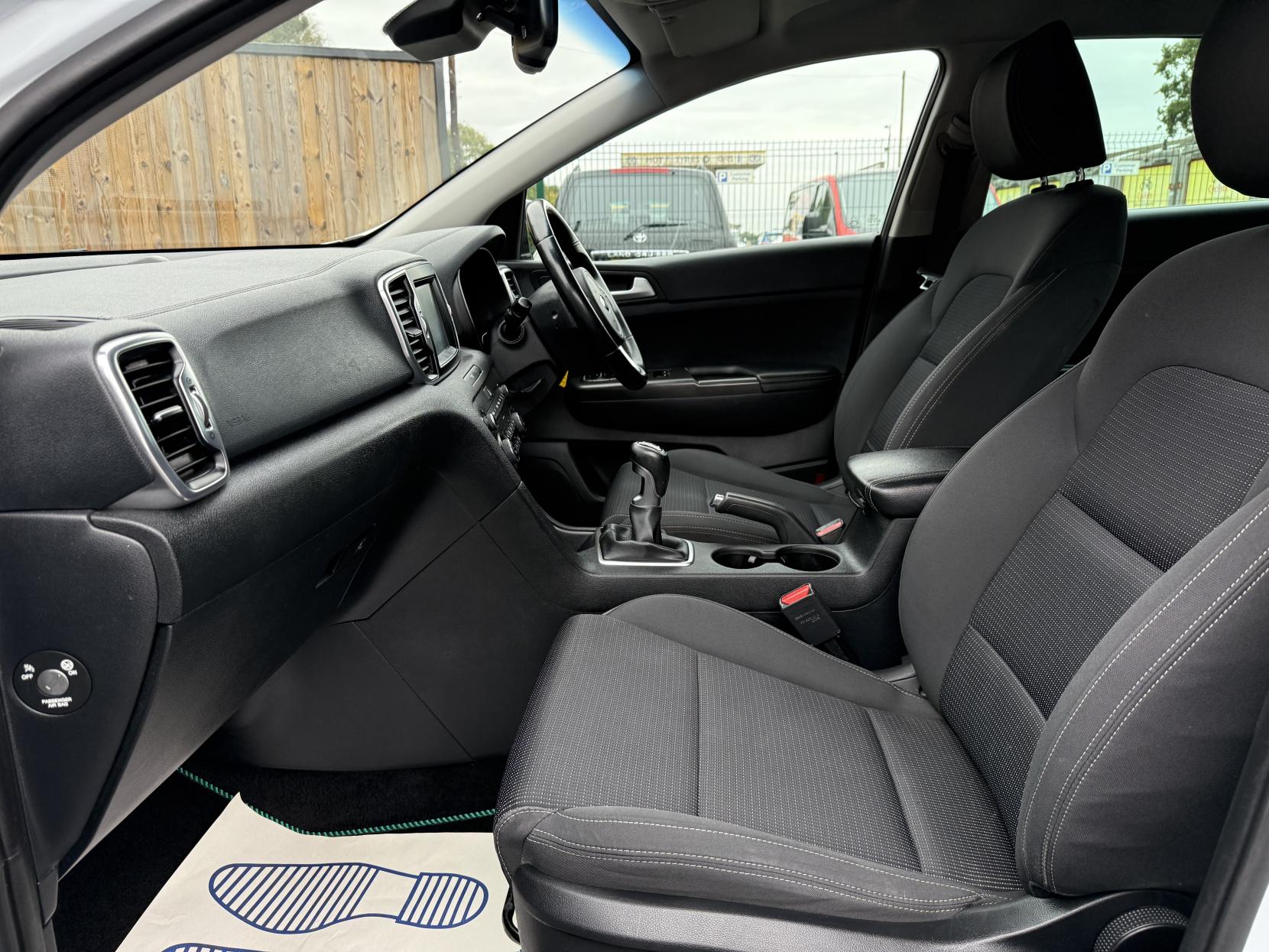 Kia Sportage 1.7 CRDi 2 SUV 5dr Diesel Manual Euro 6 (s/s) (114 bhp)