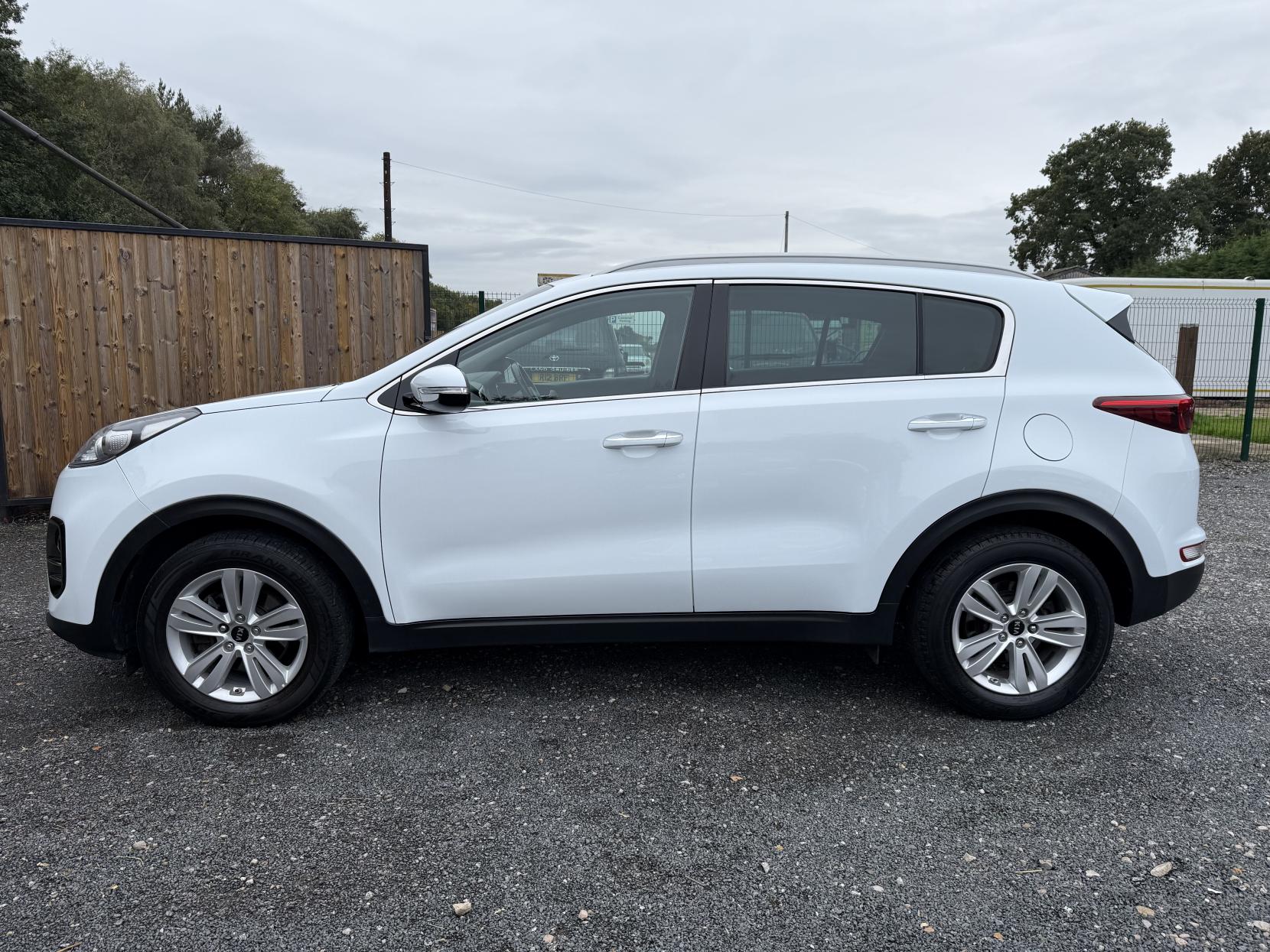 Kia Sportage 1.7 CRDi 2 SUV 5dr Diesel Manual Euro 6 (s/s) (114 bhp)