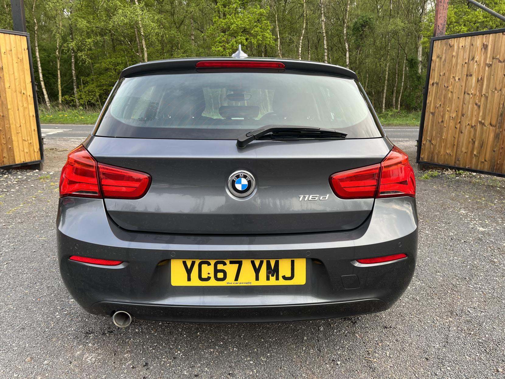 BMW 1 Series 1.5 116d SE Business Hatchback 5dr Diesel Manual Euro 6 (s/s) (116 ps)