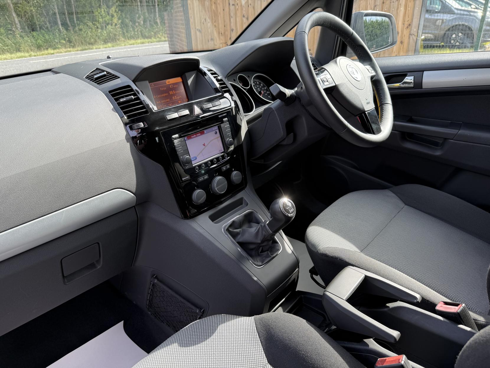 Vauxhall Zafira 1.7 CDTi ecoFLEX Design MPV 5dr Diesel Manual Euro 5 (SNav) (110 ps)