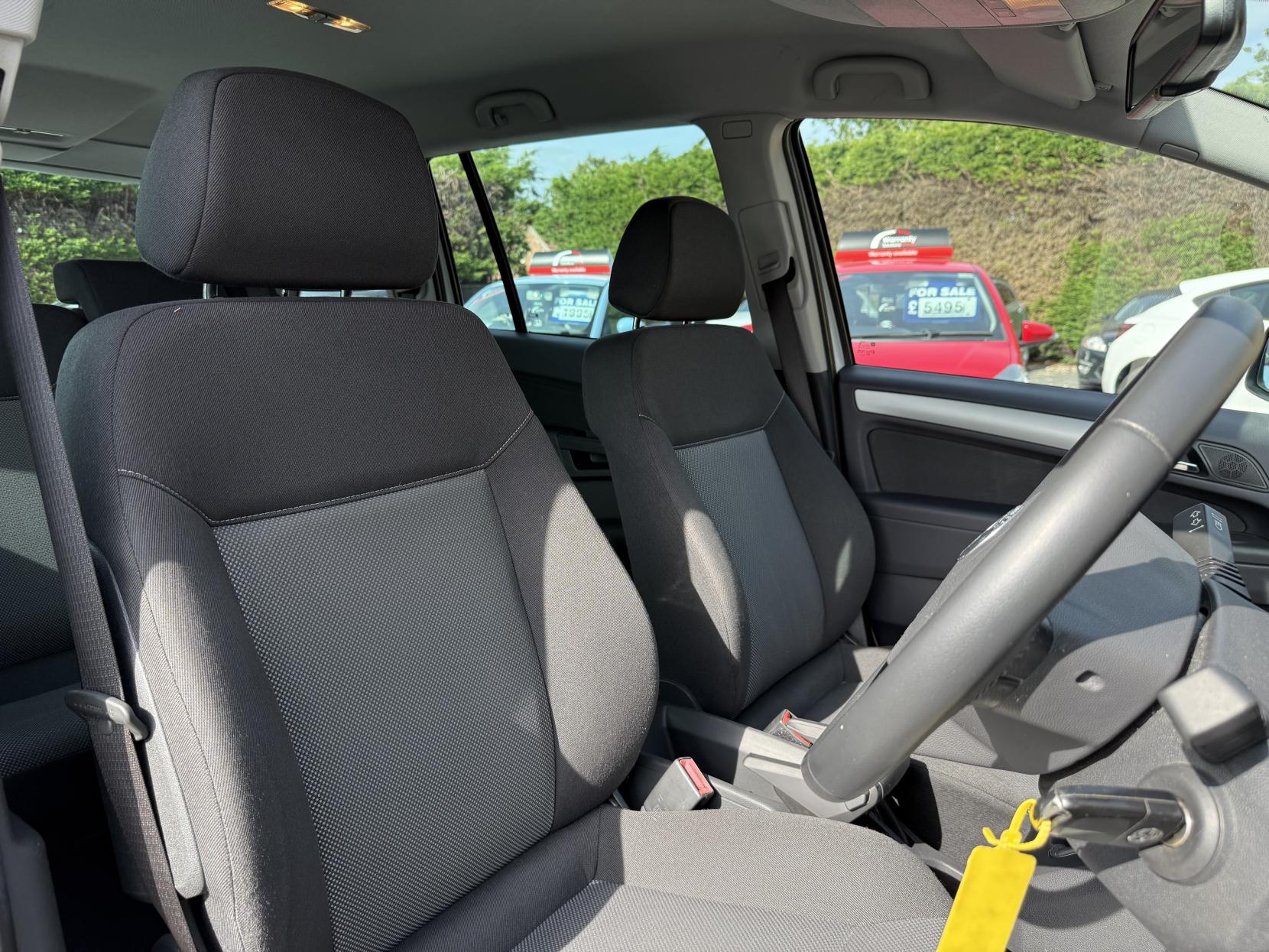 Vauxhall Zafira 1.7 CDTi ecoFLEX Design MPV 5dr Diesel Manual Euro 5 (SNav) (110 ps)