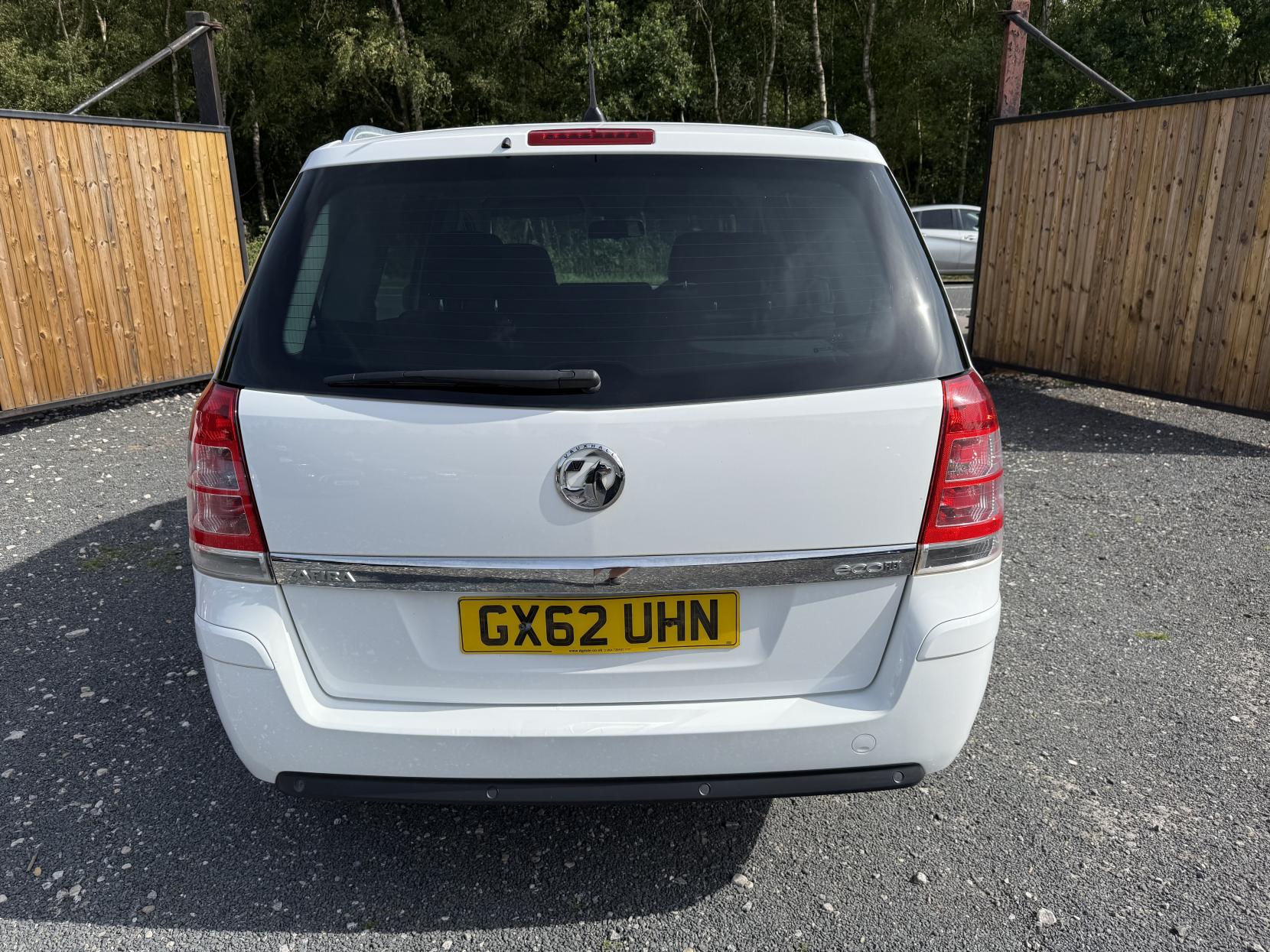 Vauxhall Zafira 1.7 CDTi ecoFLEX Design MPV 5dr Diesel Manual Euro 5 (SNav) (110 ps)