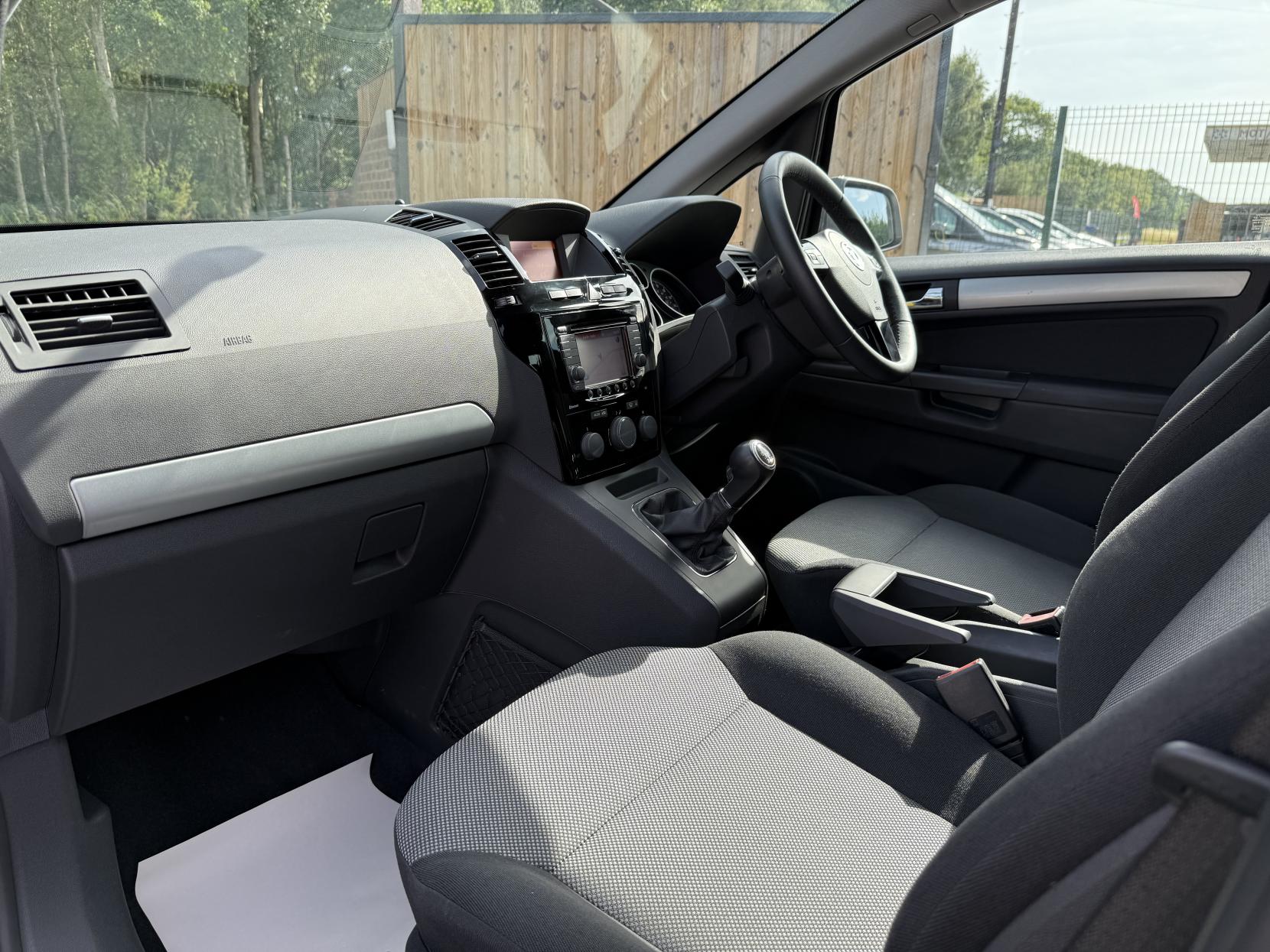 Vauxhall Zafira 1.7 CDTi ecoFLEX Design MPV 5dr Diesel Manual Euro 5 (SNav) (110 ps)