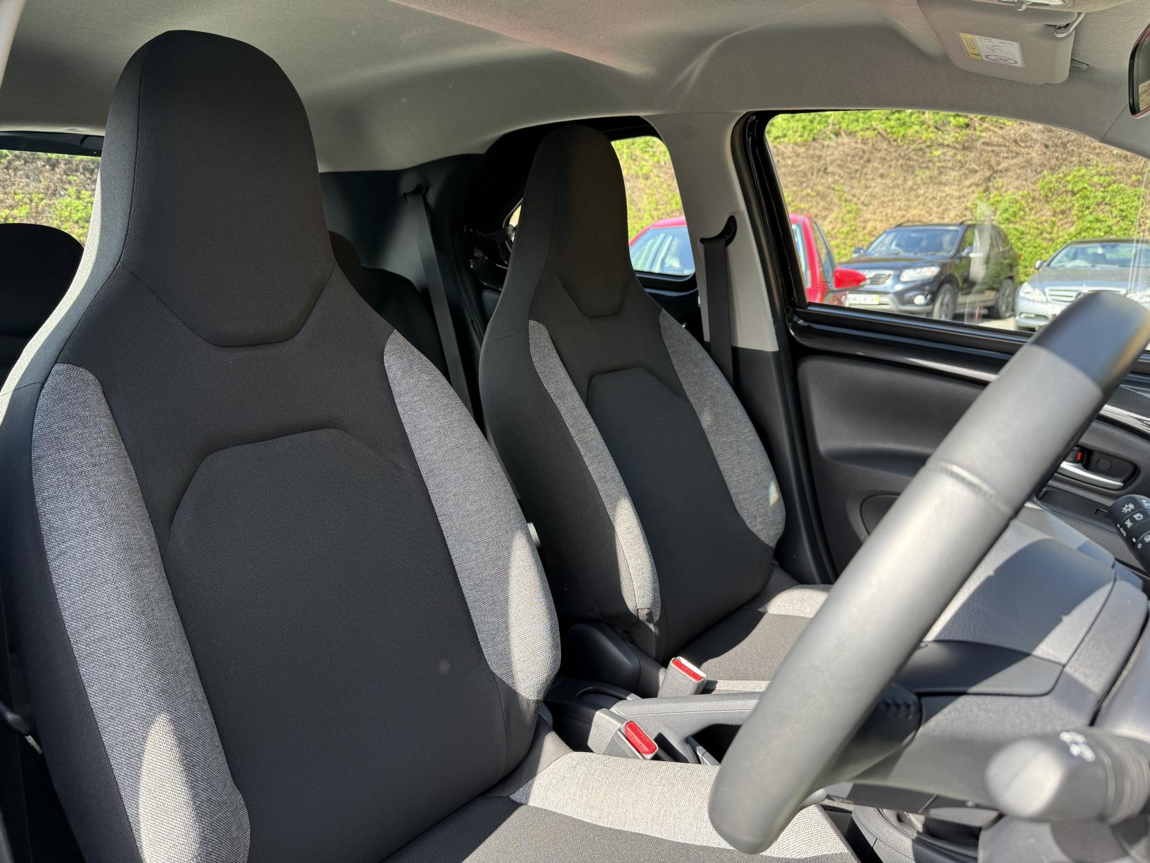 Toyota Aygo X 1.0 VVT-i Pure Hatchback 5dr Petrol Manual Euro 6 (s/s) (72 ps)