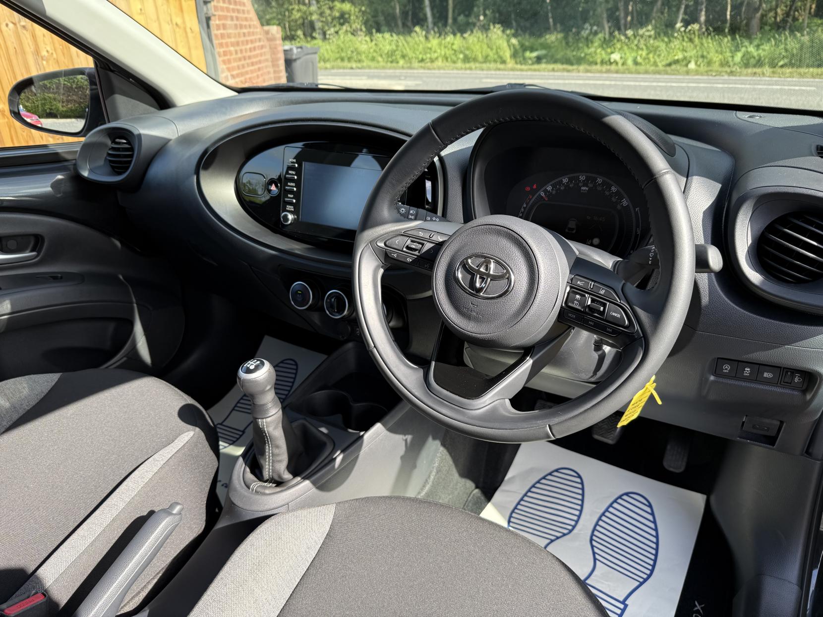Toyota Aygo X 1.0 VVT-i Pure Hatchback 5dr Petrol Manual Euro 6 (s/s) (72 ps)