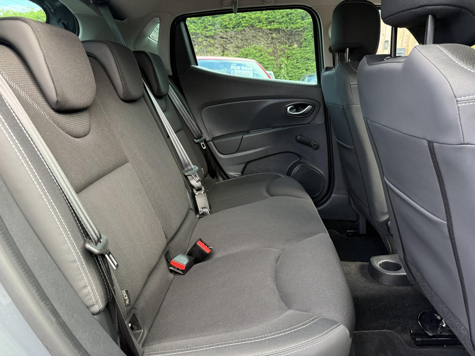 Renault Clio 0.9 TCe Iconic Hatchback 5dr Petrol Manual Euro 6 (s/s) (90 ps)