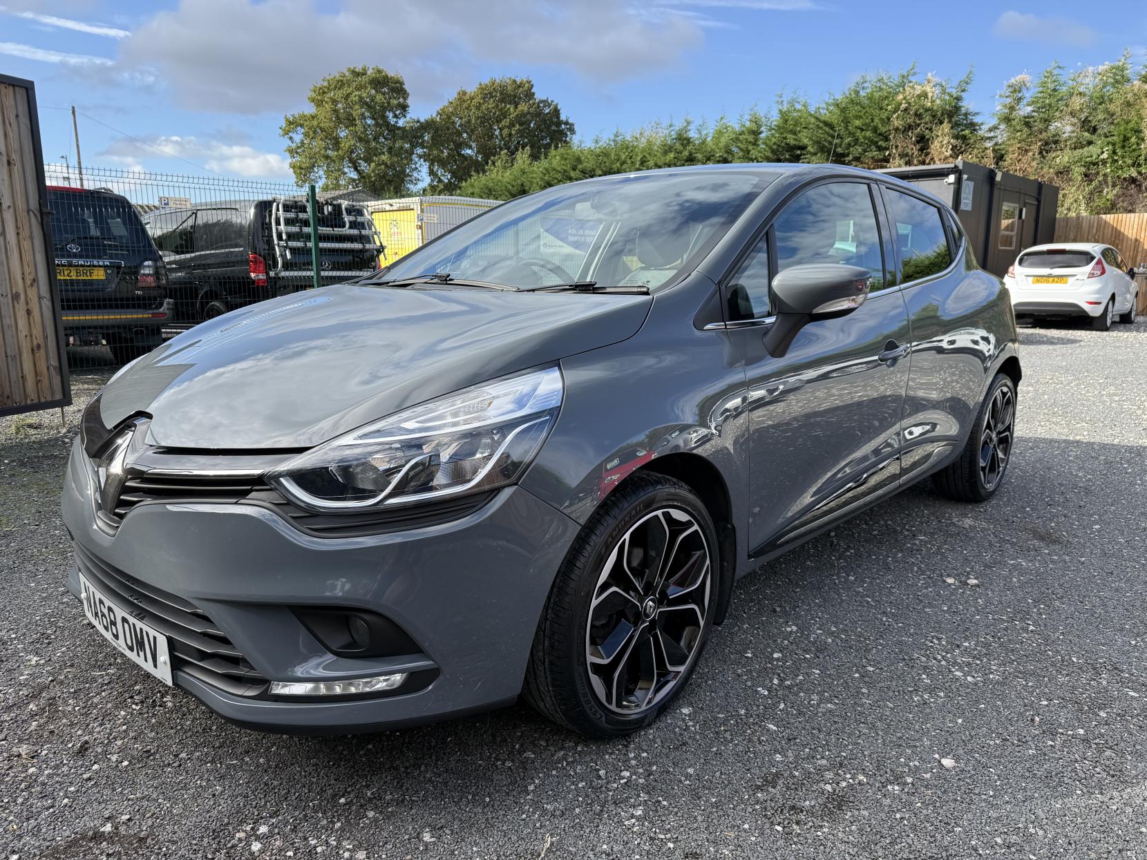 Renault Clio 0.9 TCe Iconic Hatchback 5dr Petrol Manual Euro 6 (s/s) (90 ps)