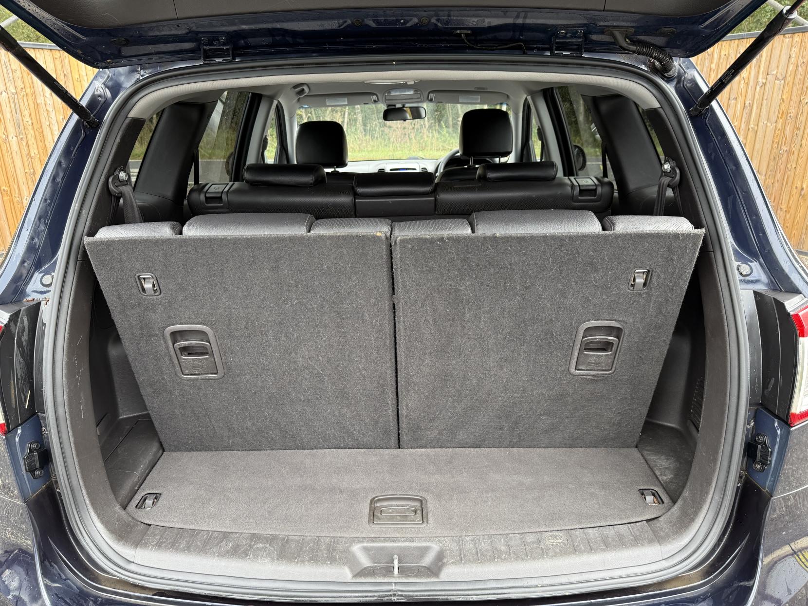 Hyundai Santa Fe 2.2 CRDi Premium SUV 5dr Diesel Auto 4WD Euro 5 (7 seat) (194 bhp)