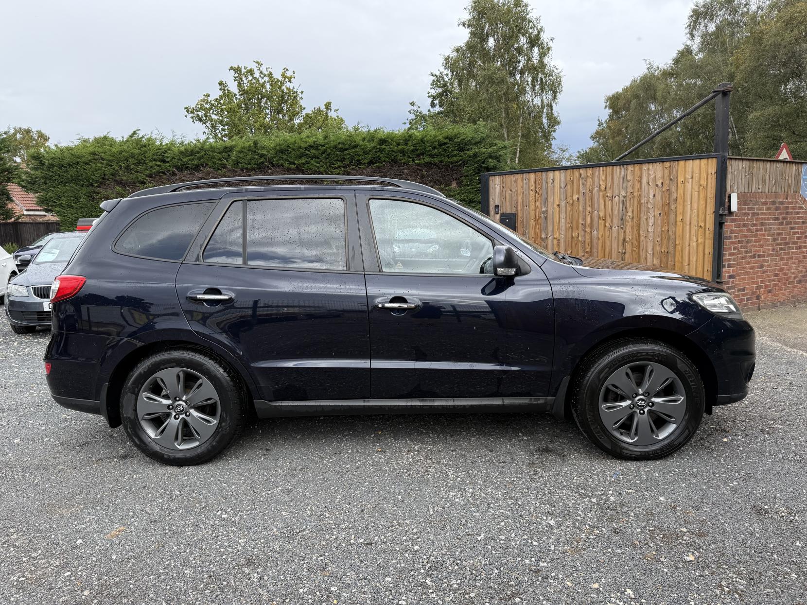 Hyundai Santa Fe 2.2 CRDi Premium SUV 5dr Diesel Auto 4WD Euro 5 (7 seat) (194 bhp)