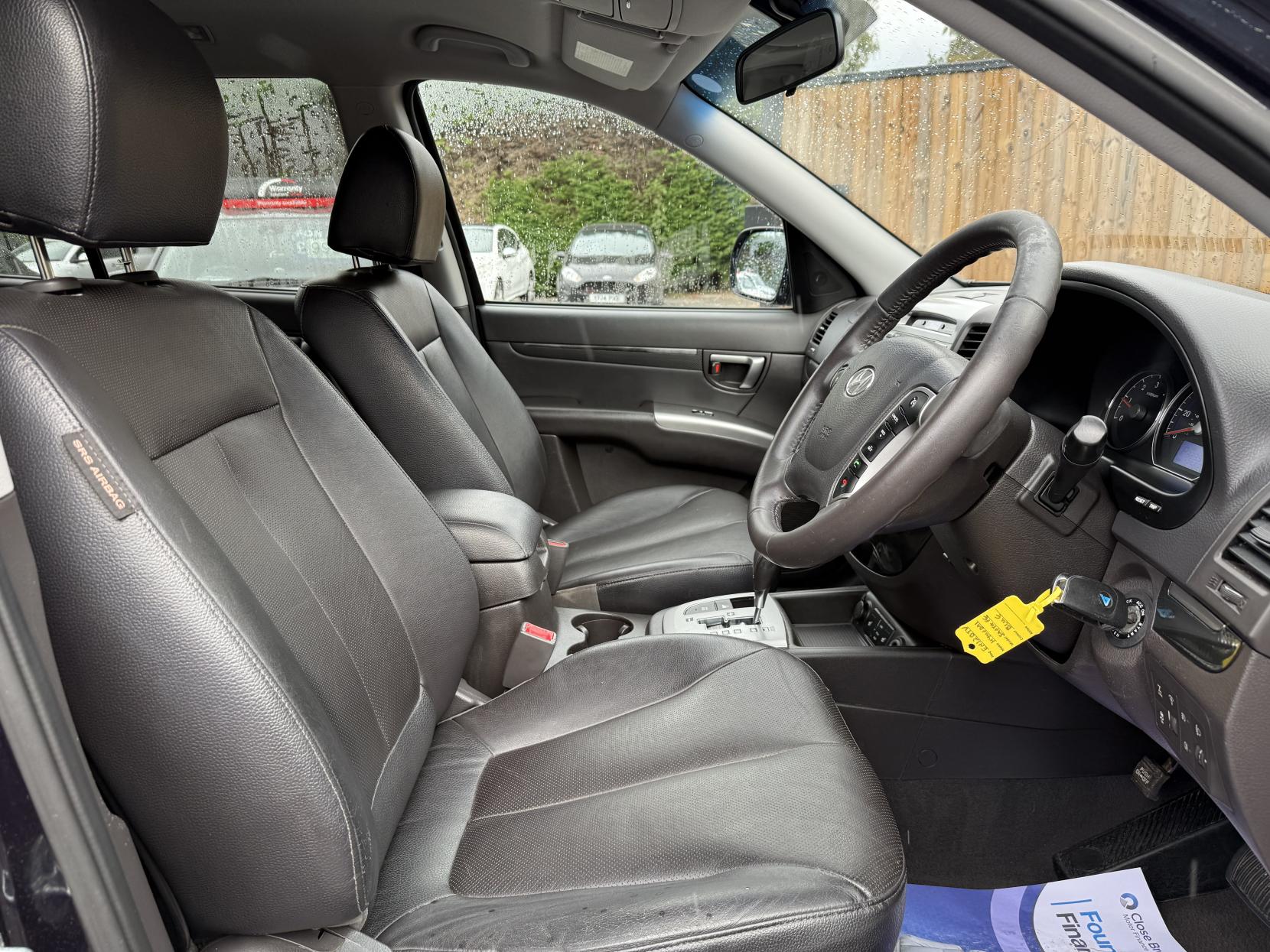 Hyundai Santa Fe 2.2 CRDi Premium SUV 5dr Diesel Auto 4WD Euro 5 (7 seat) (194 bhp)