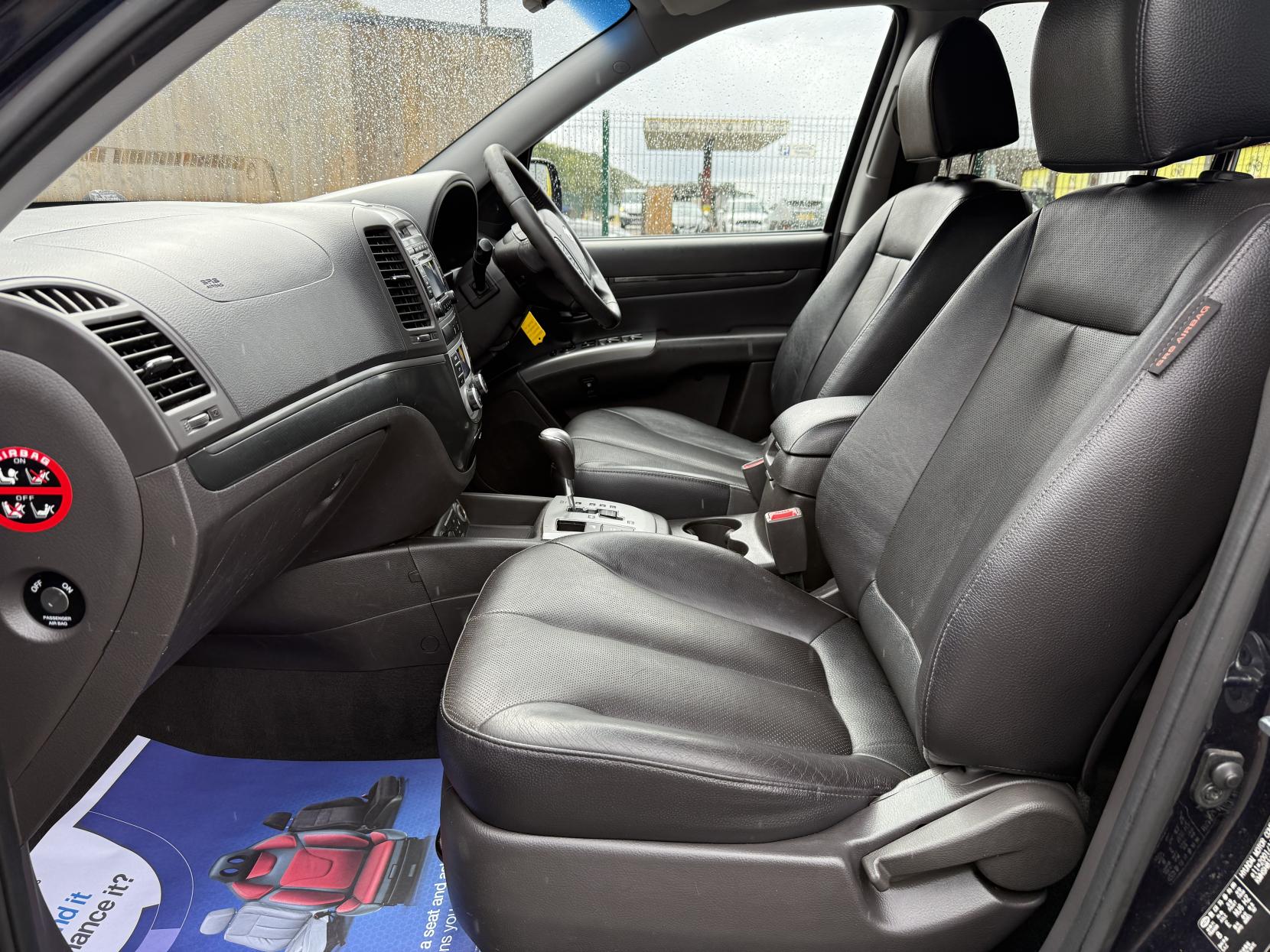 Hyundai Santa Fe 2.2 CRDi Premium SUV 5dr Diesel Auto 4WD Euro 5 (7 seat) (194 bhp)