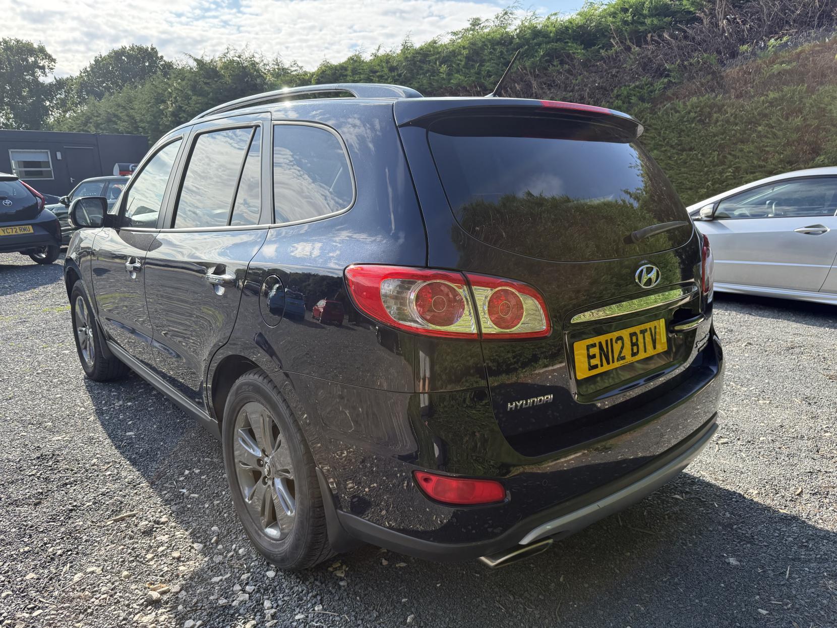 Hyundai Santa Fe 2.2 CRDi Premium SUV 5dr Diesel Auto 4WD Euro 5 (7 seat) (194 bhp)