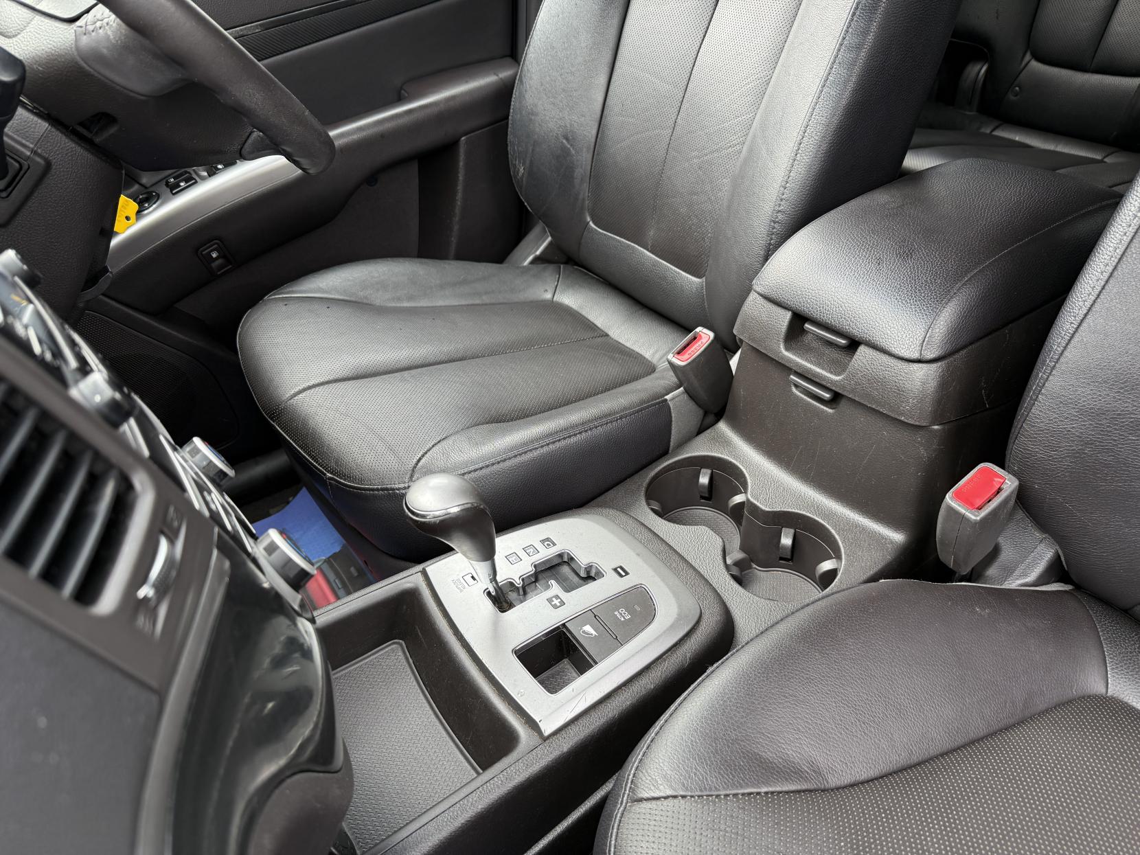 Hyundai Santa Fe 2.2 CRDi Premium SUV 5dr Diesel Auto 4WD Euro 5 (7 seat) (194 bhp)