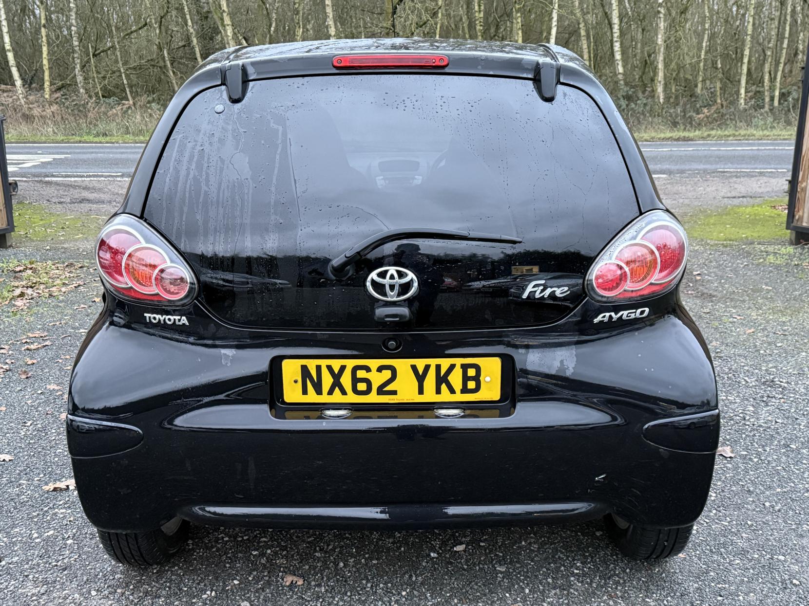 Toyota AYGO 1.0 VVT-i Fire Hatchback 5dr Petrol Manual Euro 5 (67 ps)